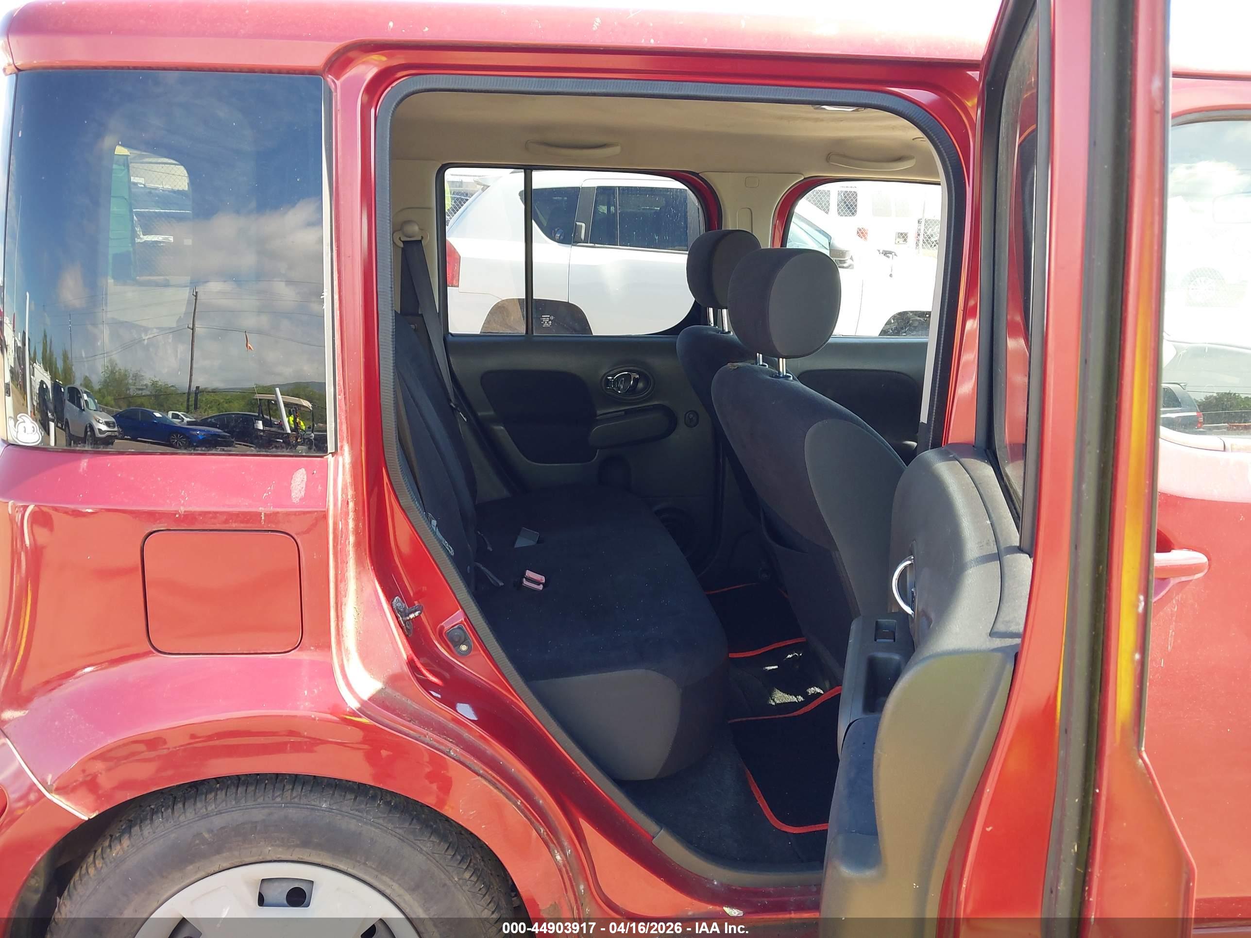 NISSAN CUBE image 8