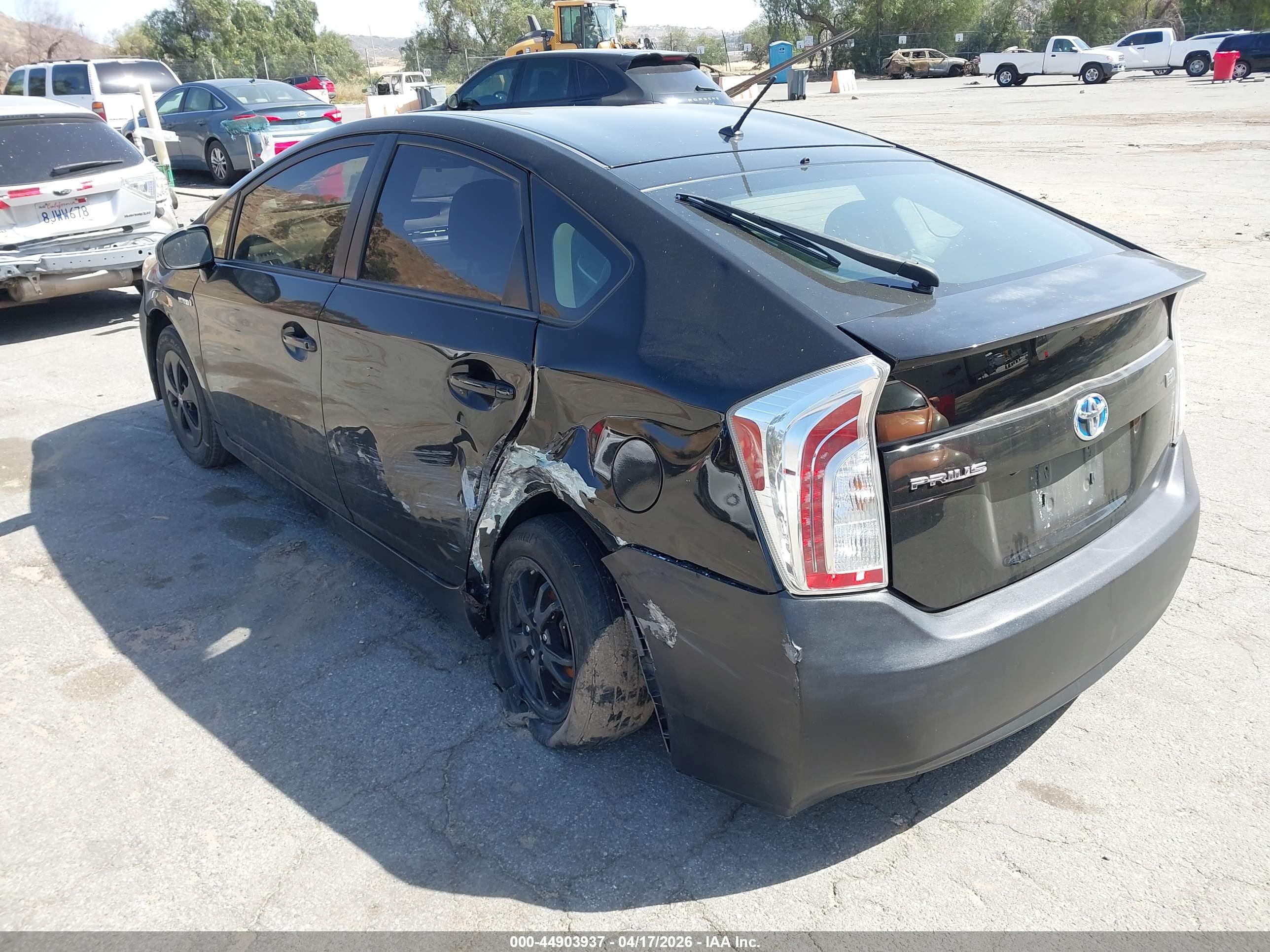 TOYOTA PRIUS image 3