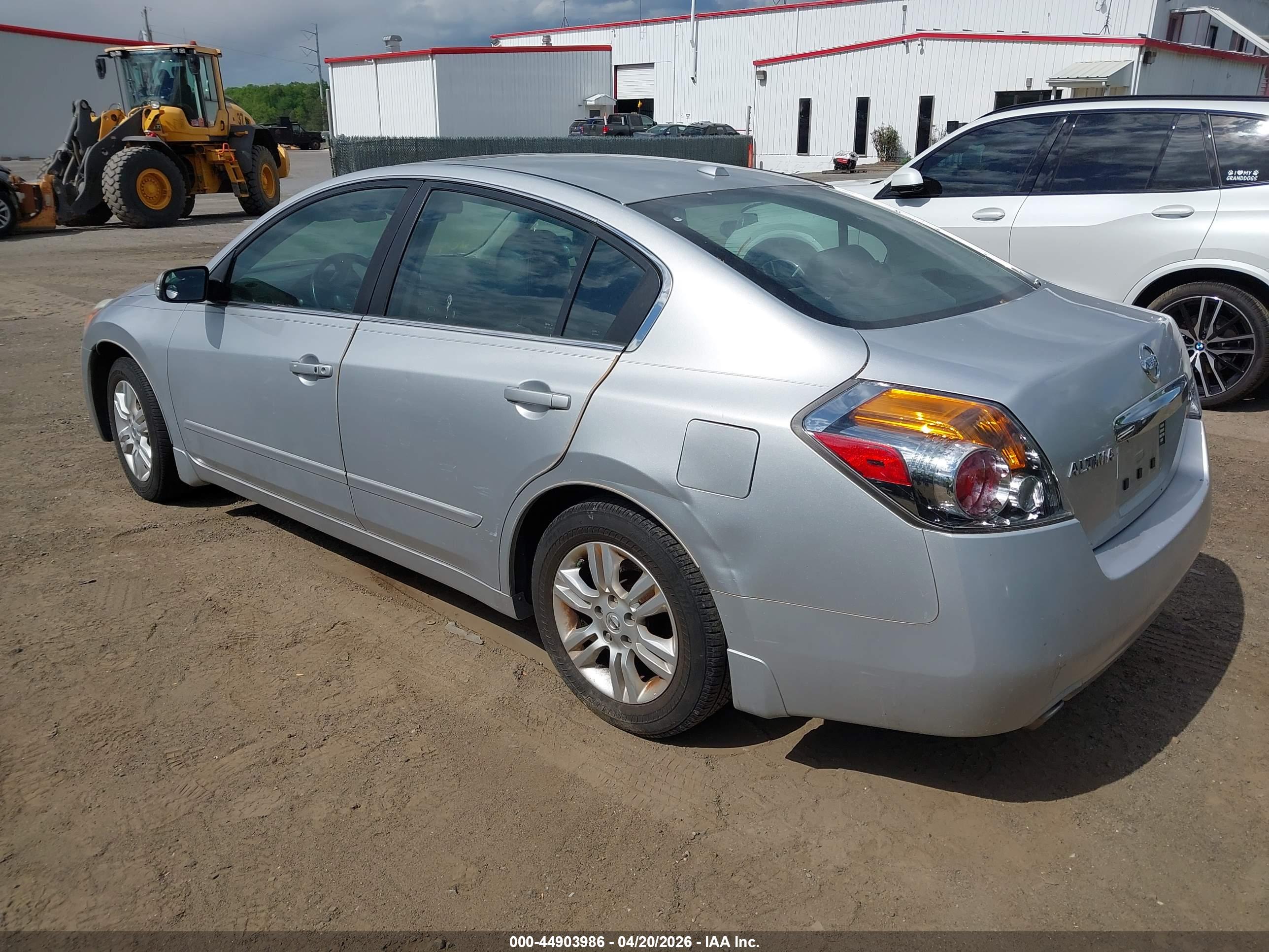 NISSAN ALTIMA image 3