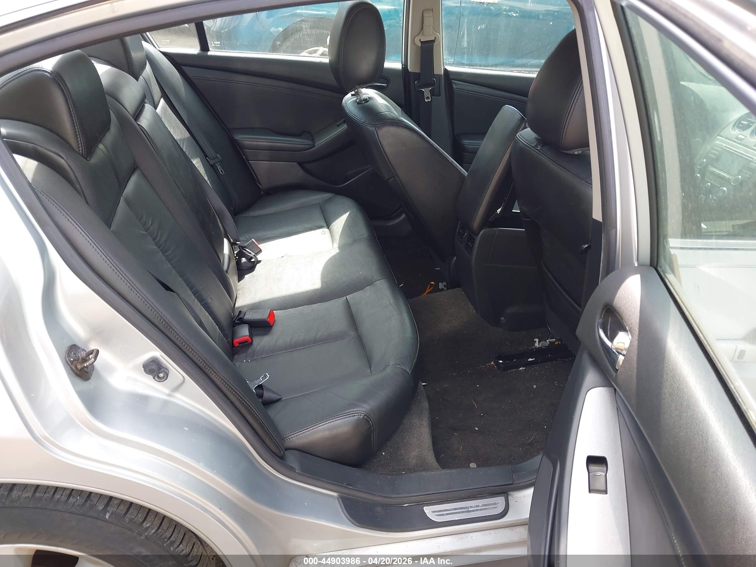 NISSAN ALTIMA image 8