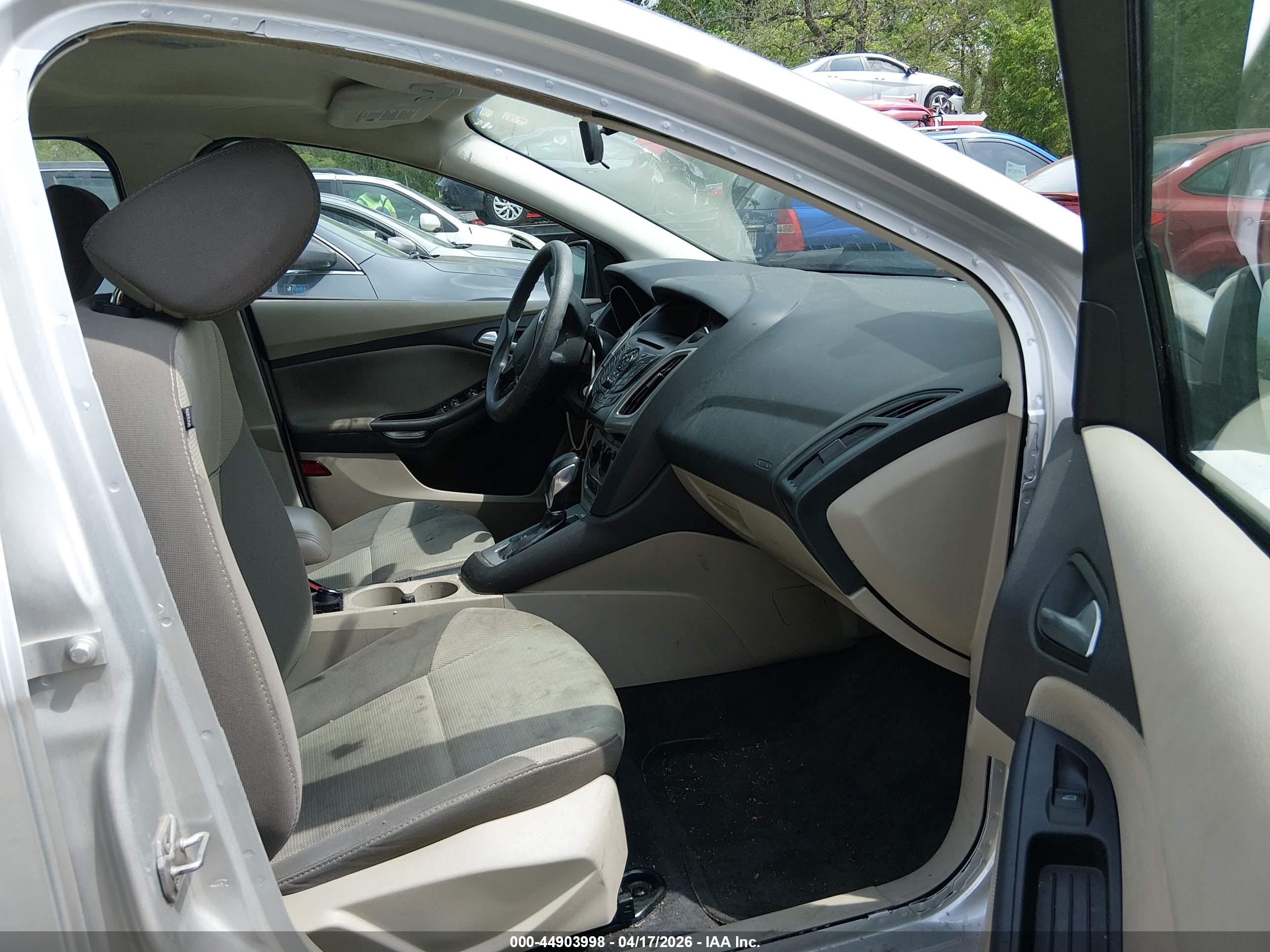 FORD FOCUS image 5