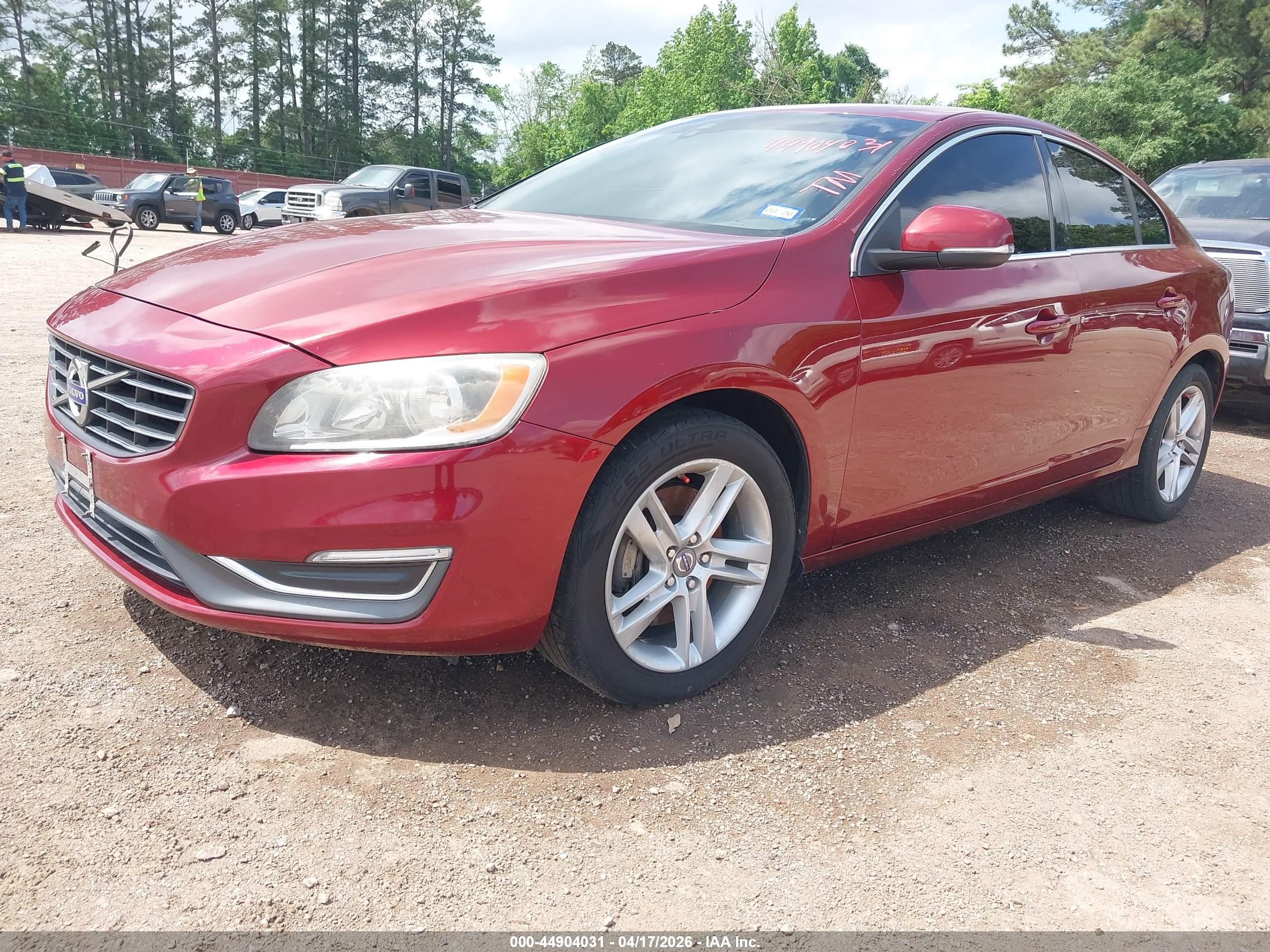 VOLVO S60 image 2