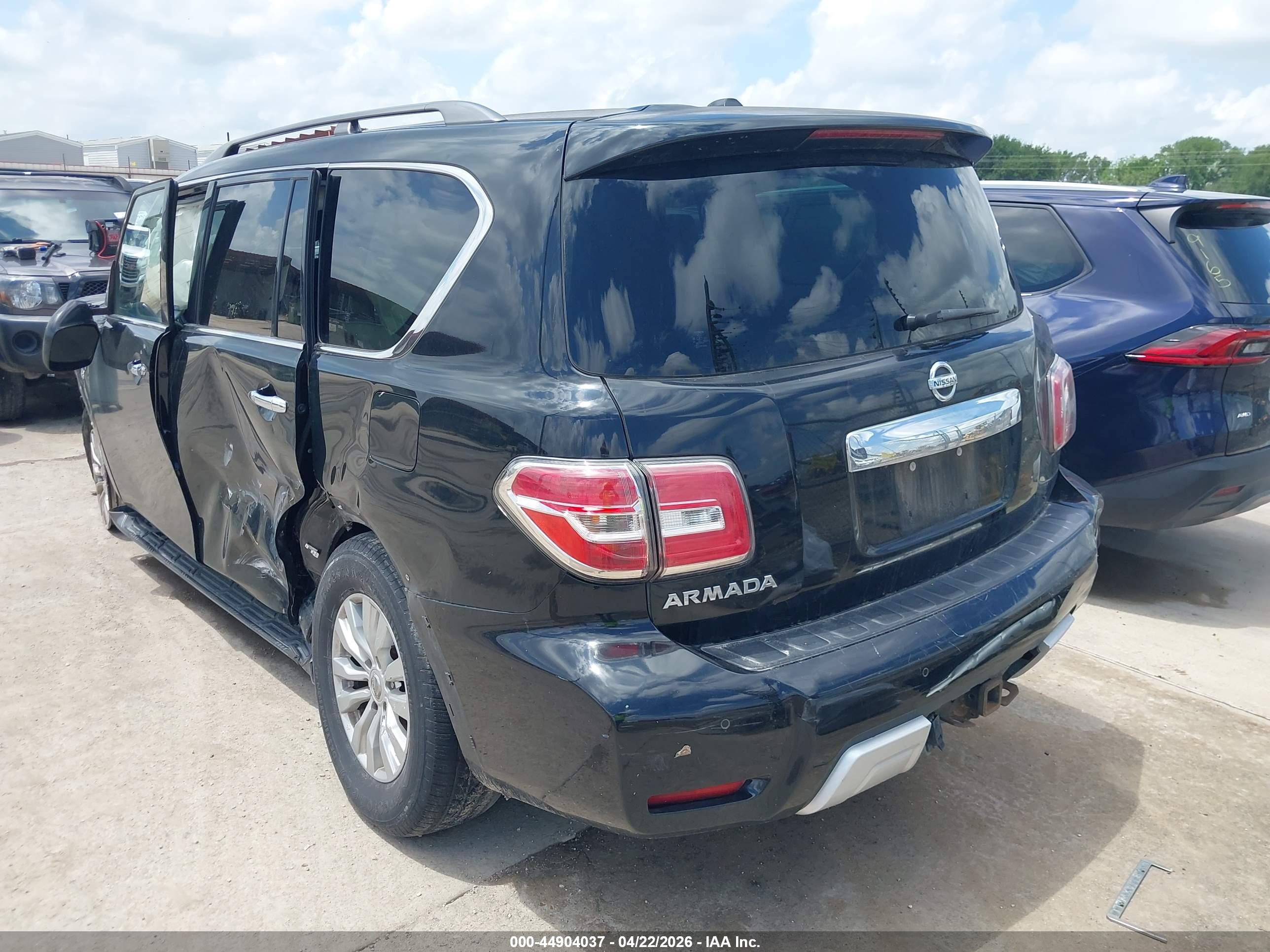 NISSAN ARMADA image 3