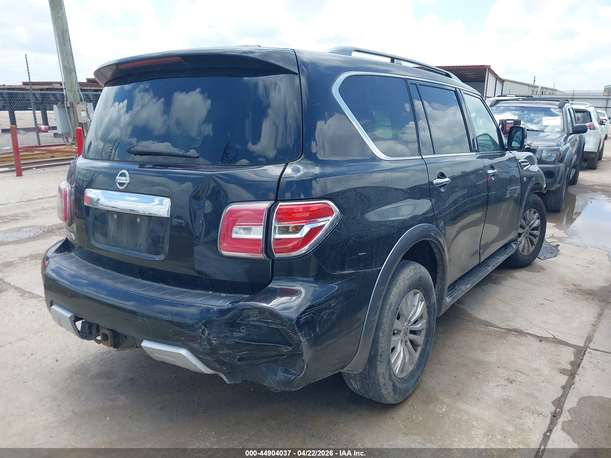 NISSAN ARMADA image 4