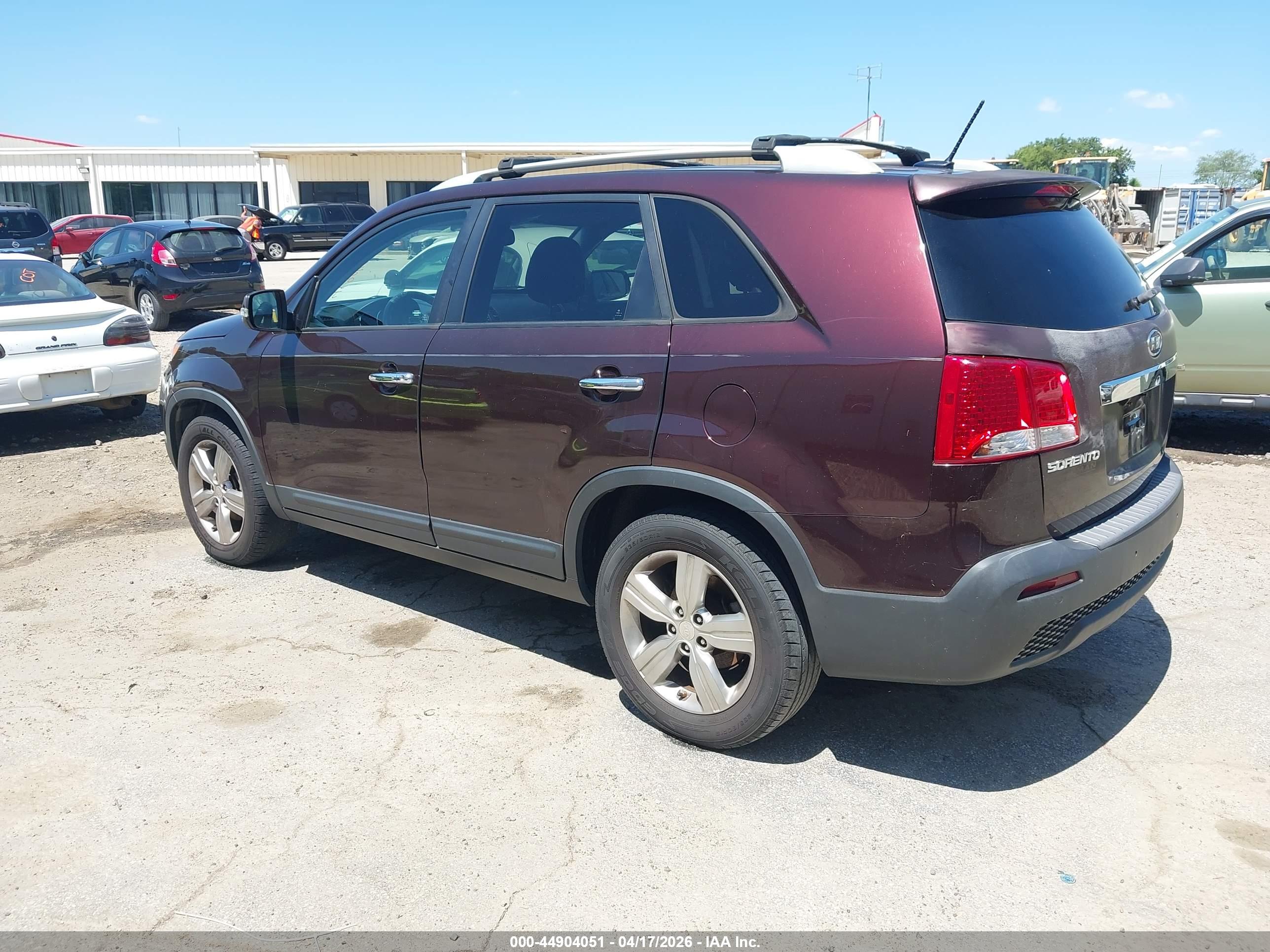 KIA SORENTO image 3