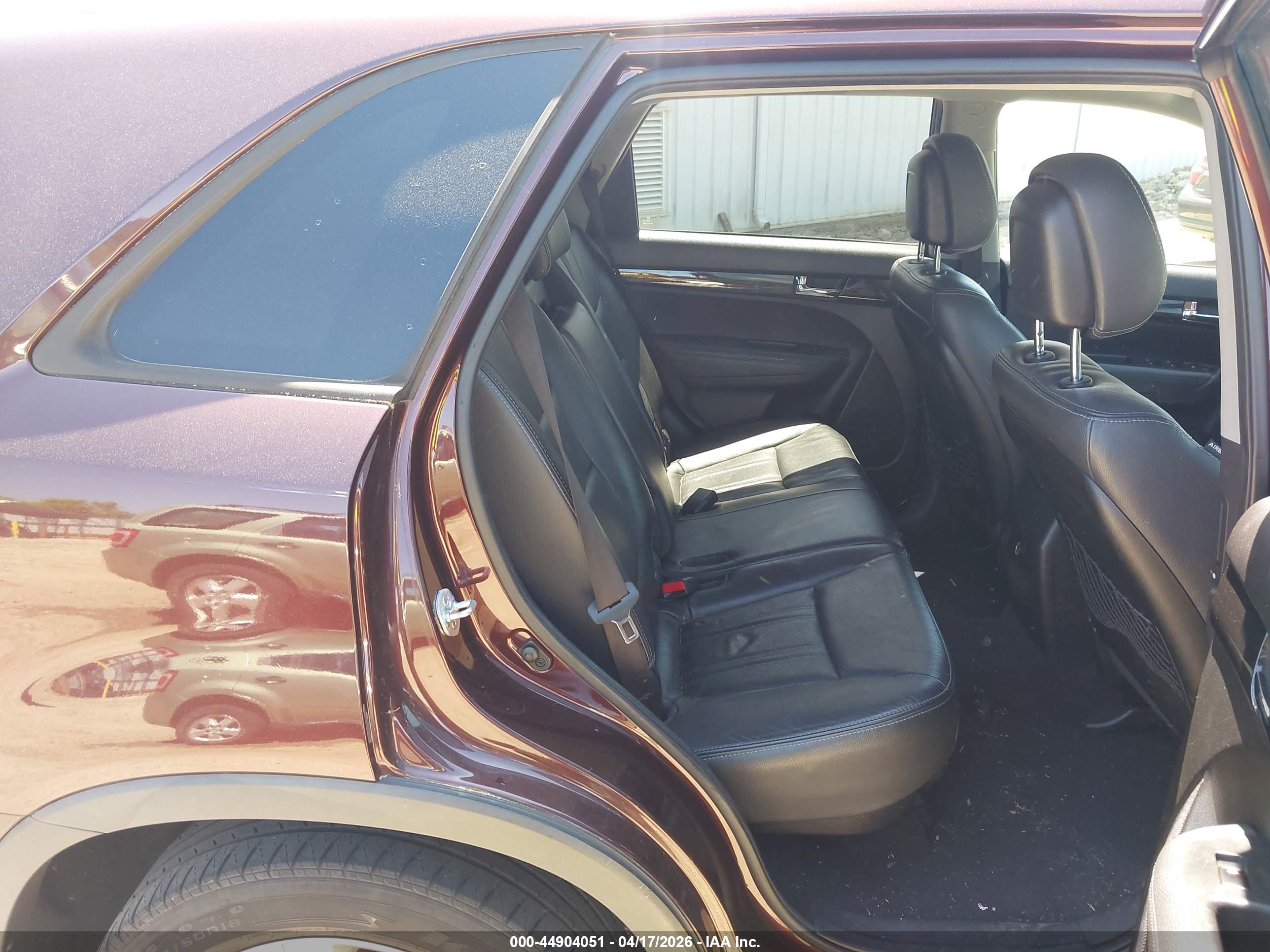 KIA SORENTO image 8