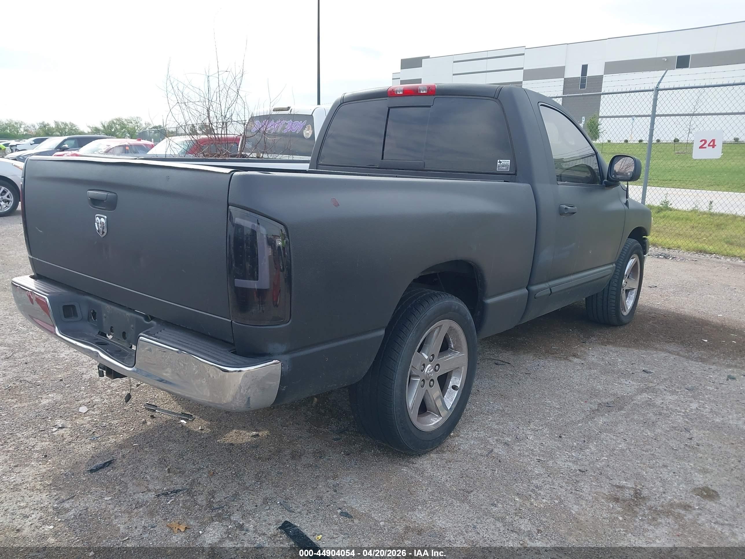 DODGE RAM image 4