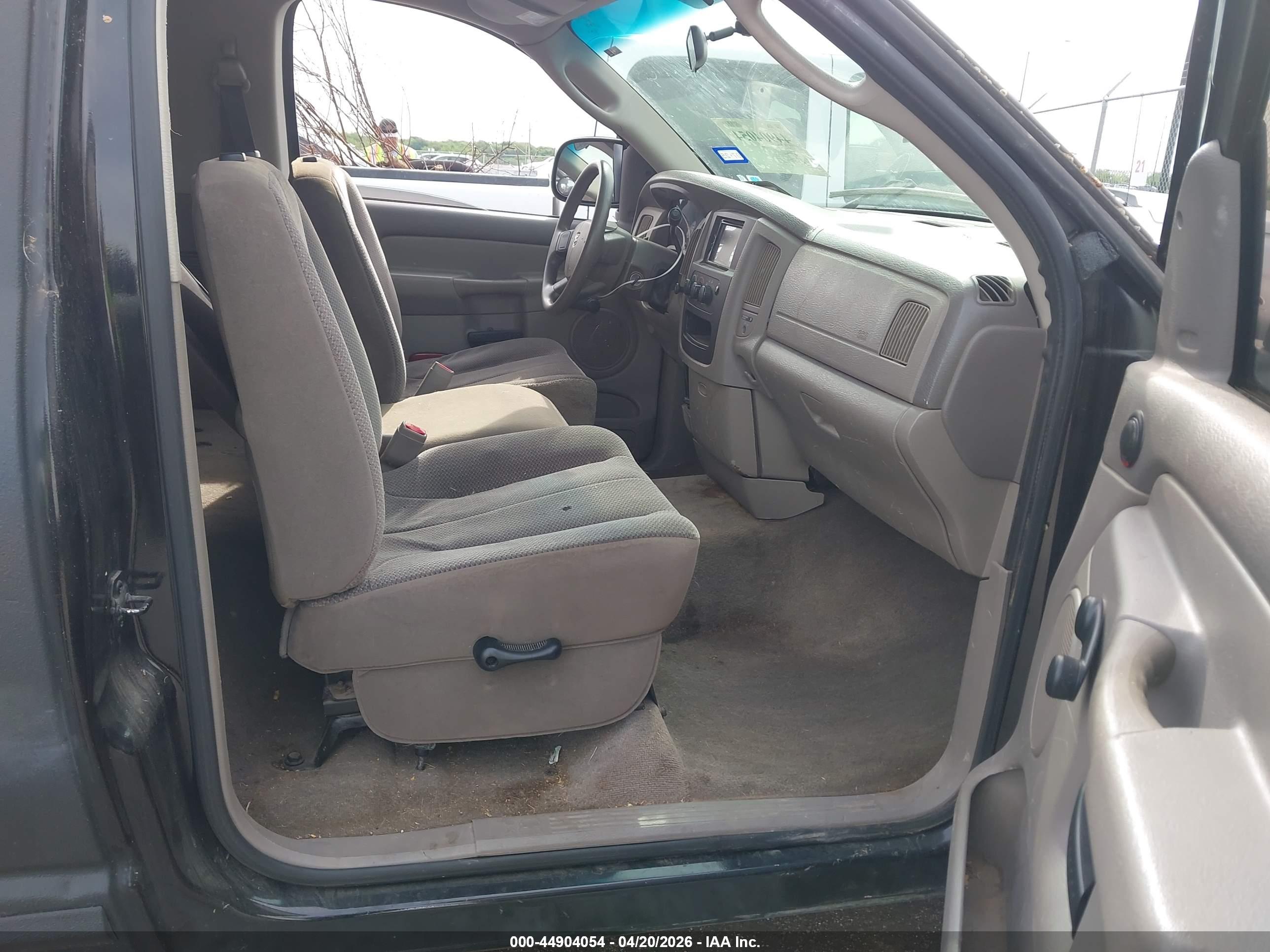 DODGE RAM image 5