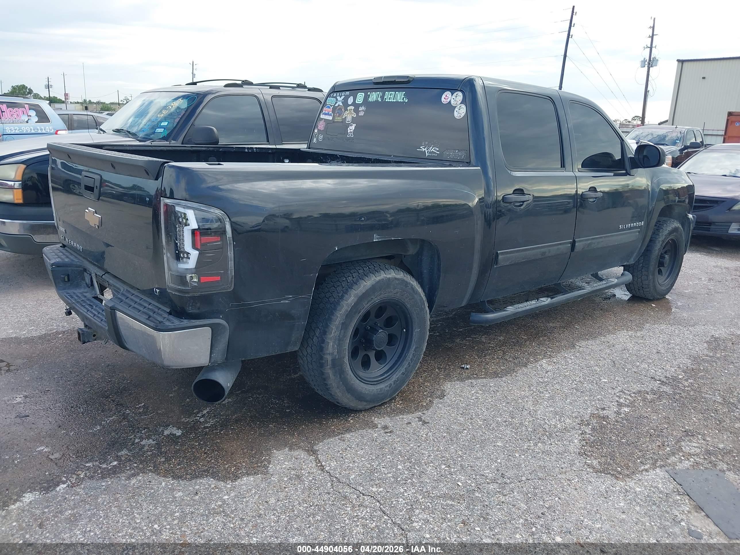 CHEVROLET SILVERADO image 4