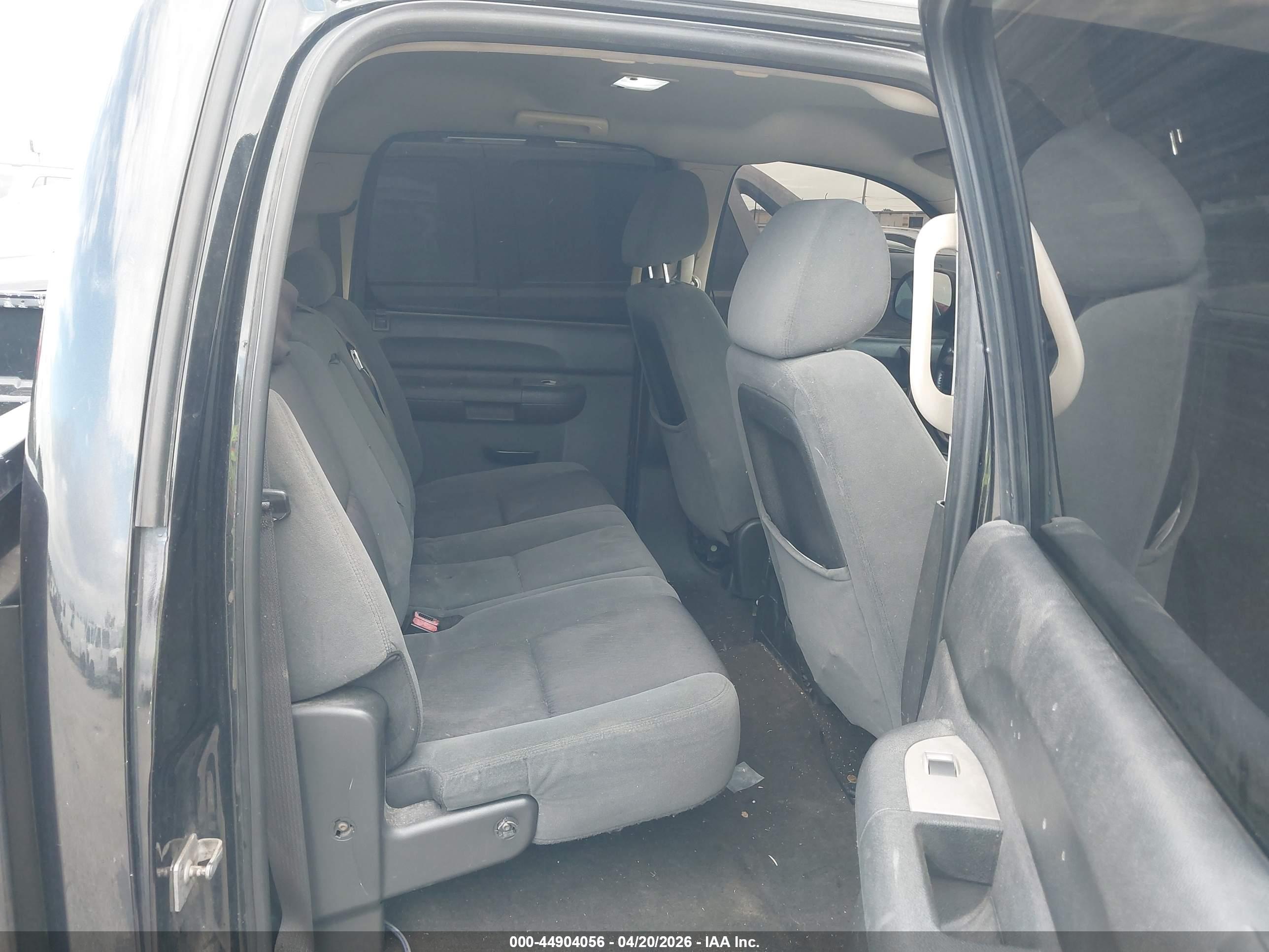 CHEVROLET SILVERADO image 8