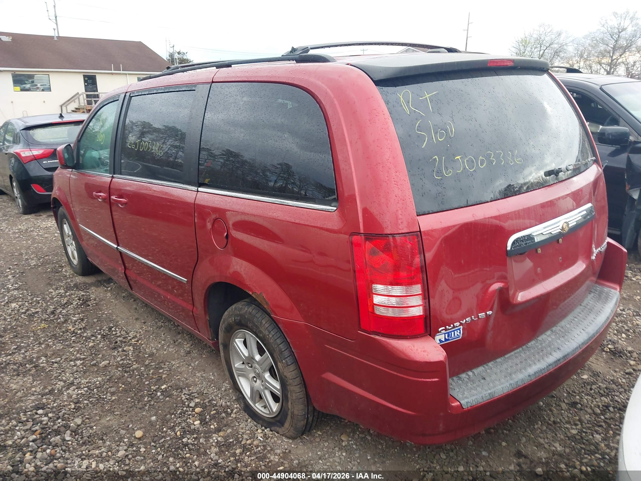 CHRYSLER TOWN image 3
