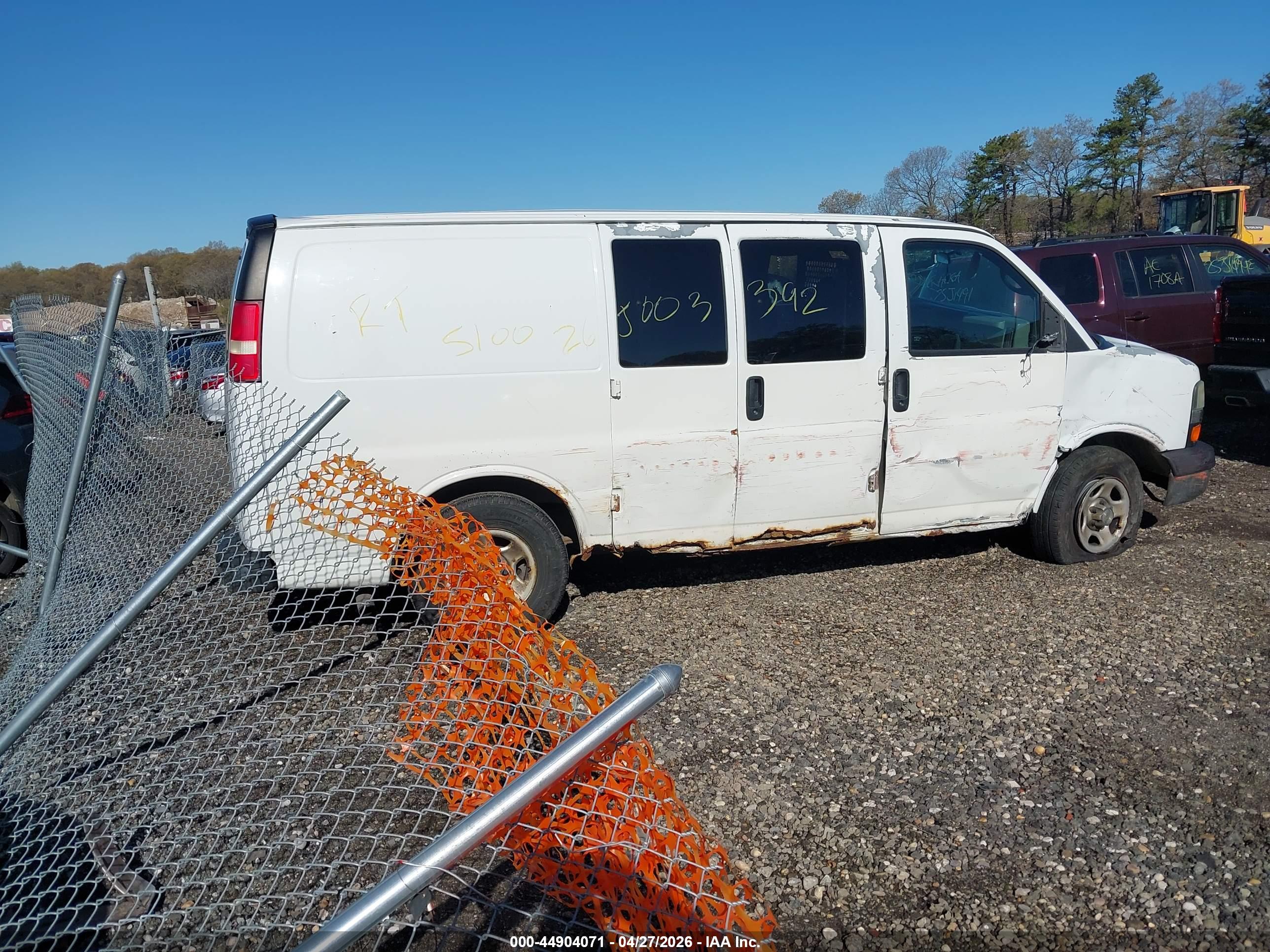 CHEVROLET EXPRESS image 4