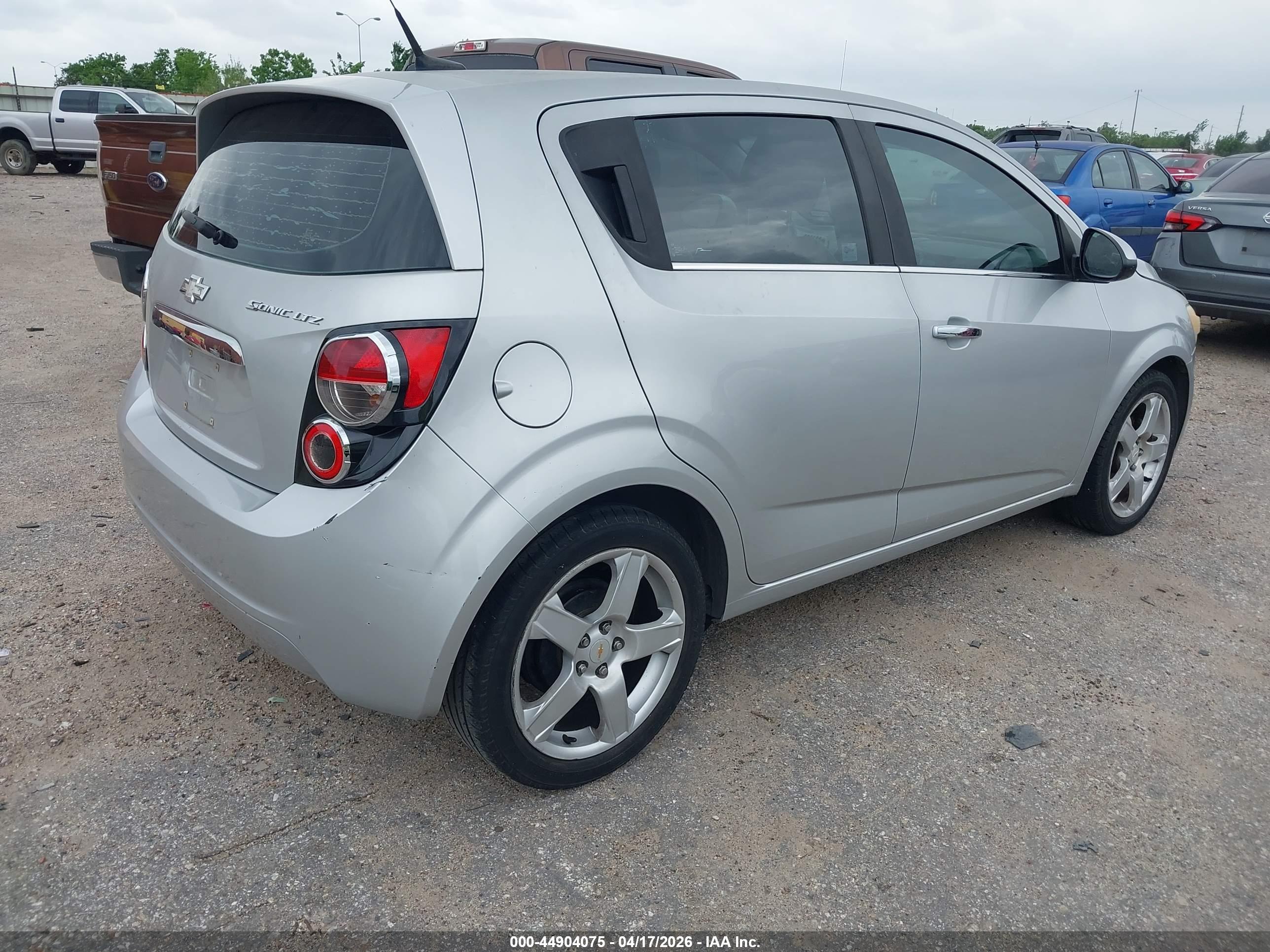 CHEVROLET SONIC image 4