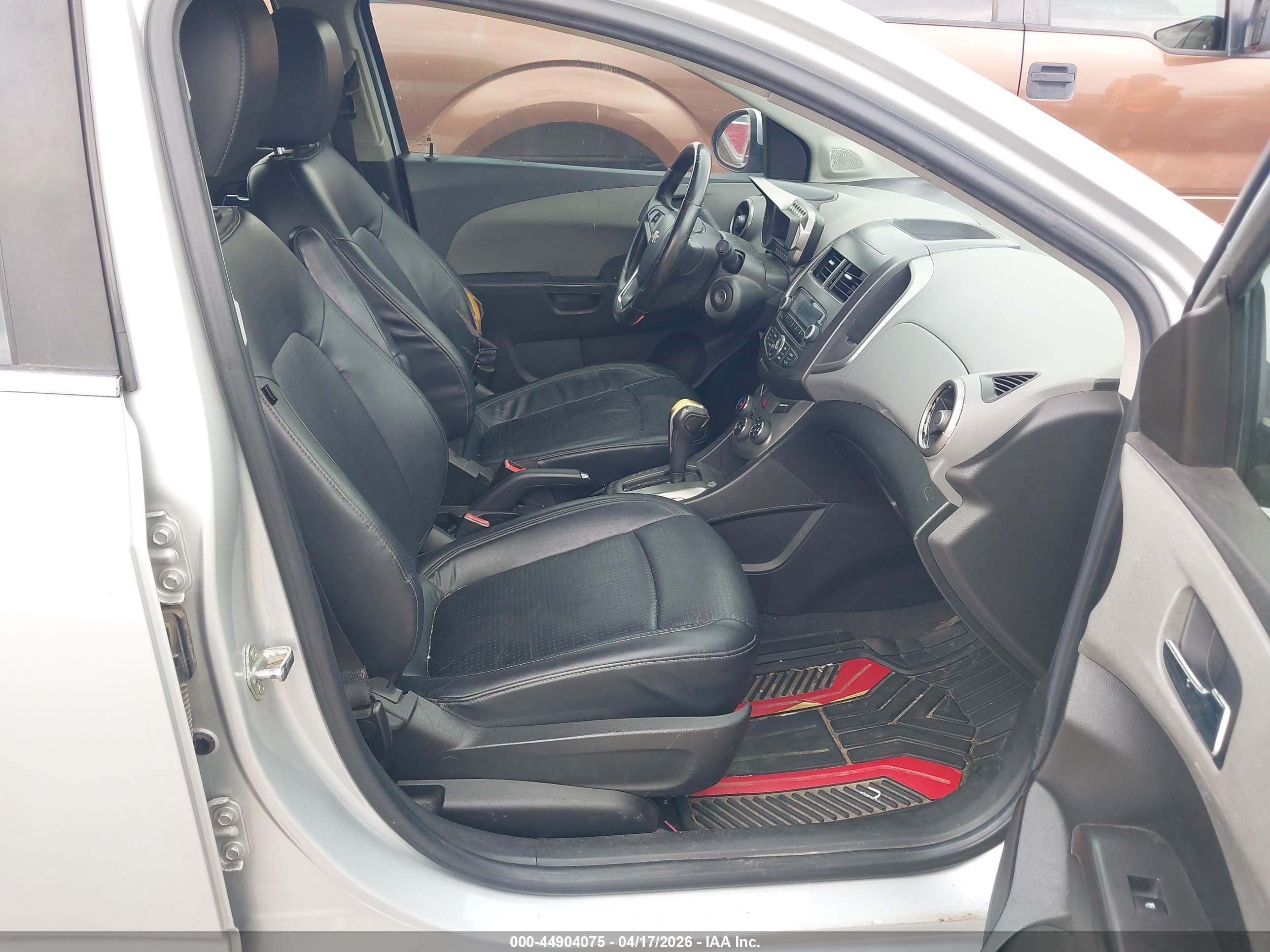 CHEVROLET SONIC image 5
