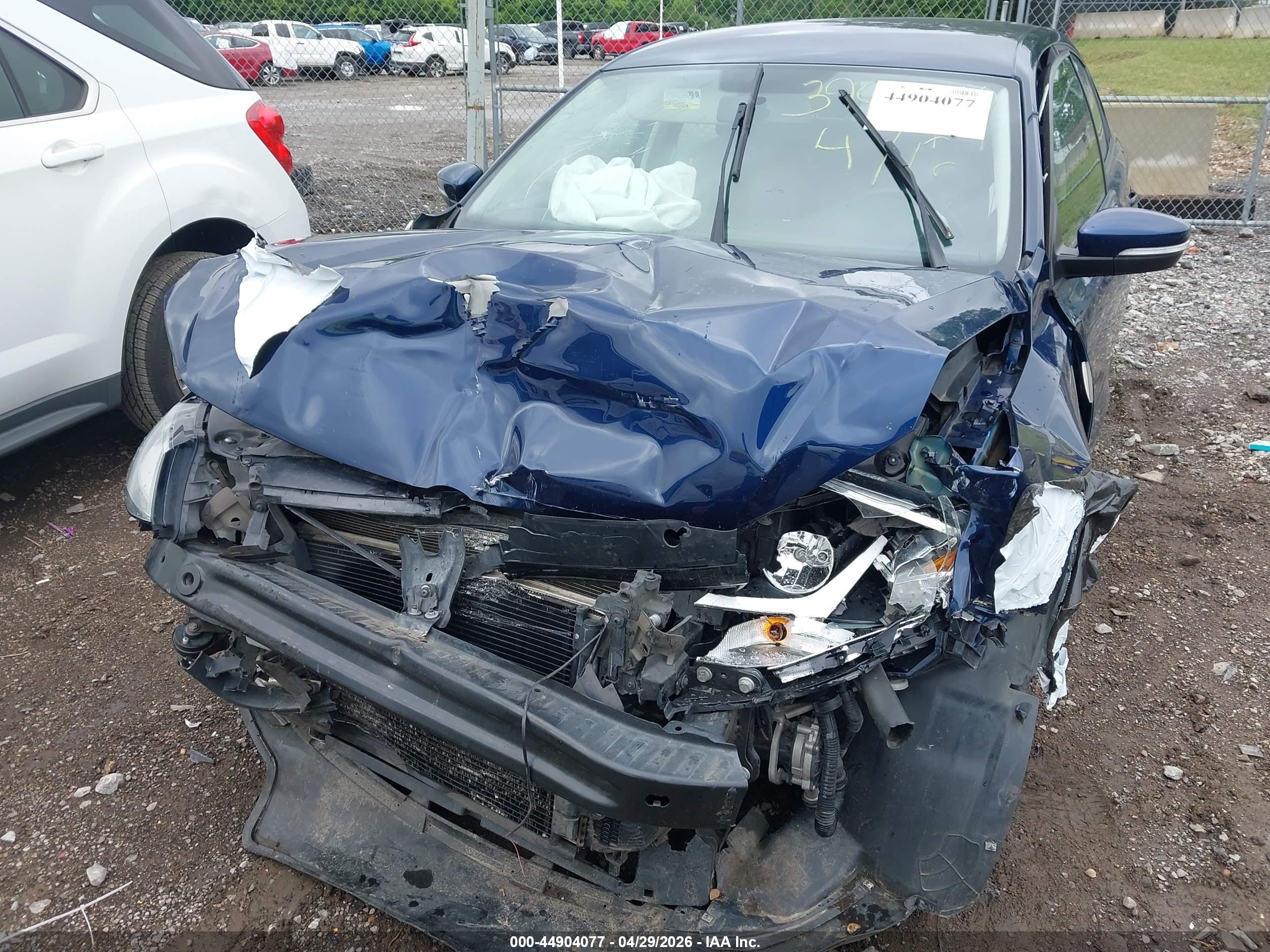 VOLKSWAGEN JETTA image 6