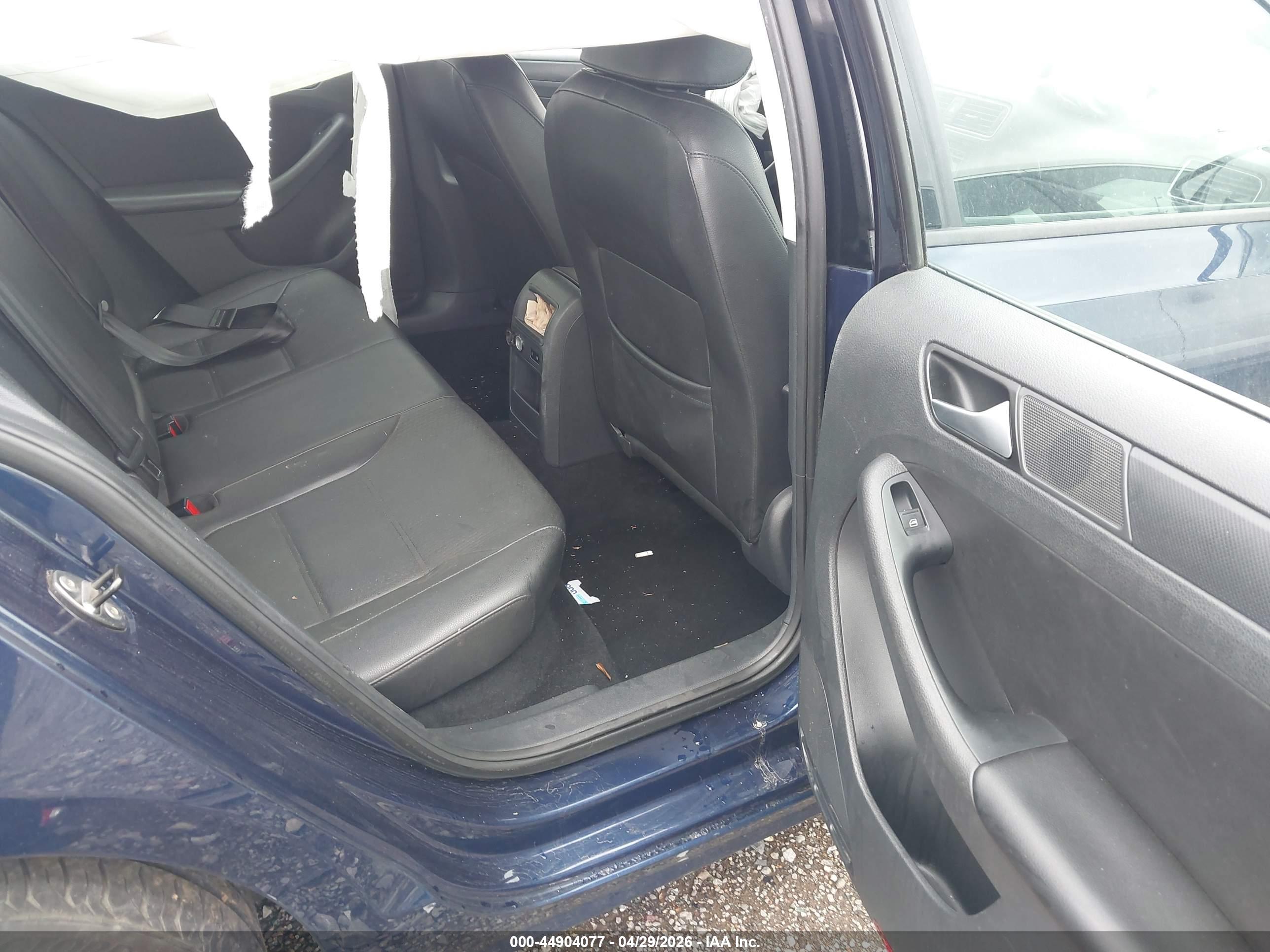 VOLKSWAGEN JETTA image 8