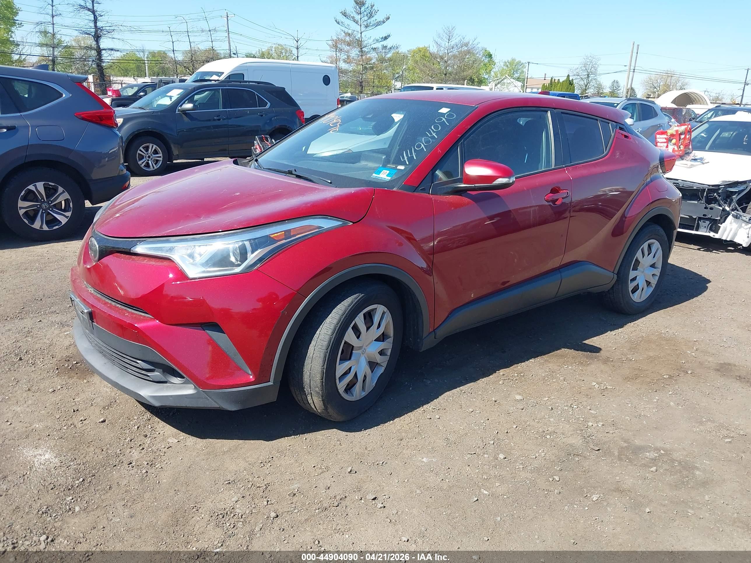 TOYOTA C-HR image 2