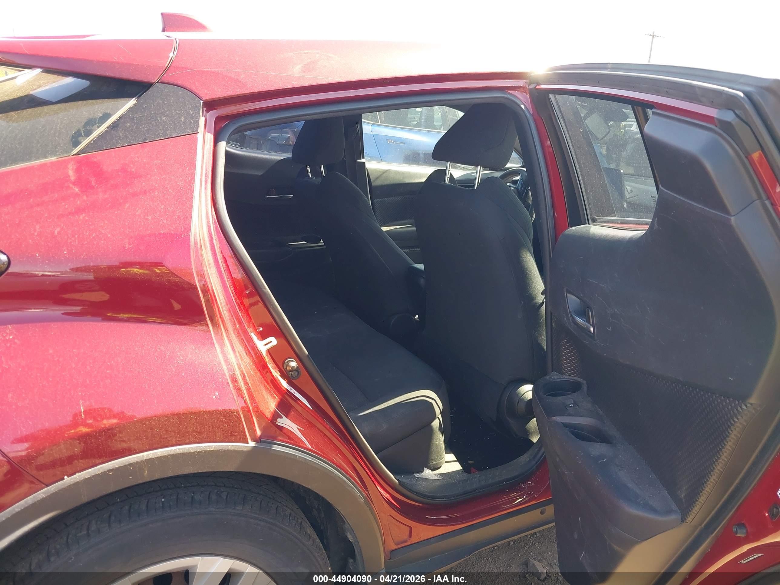 TOYOTA C-HR image 8