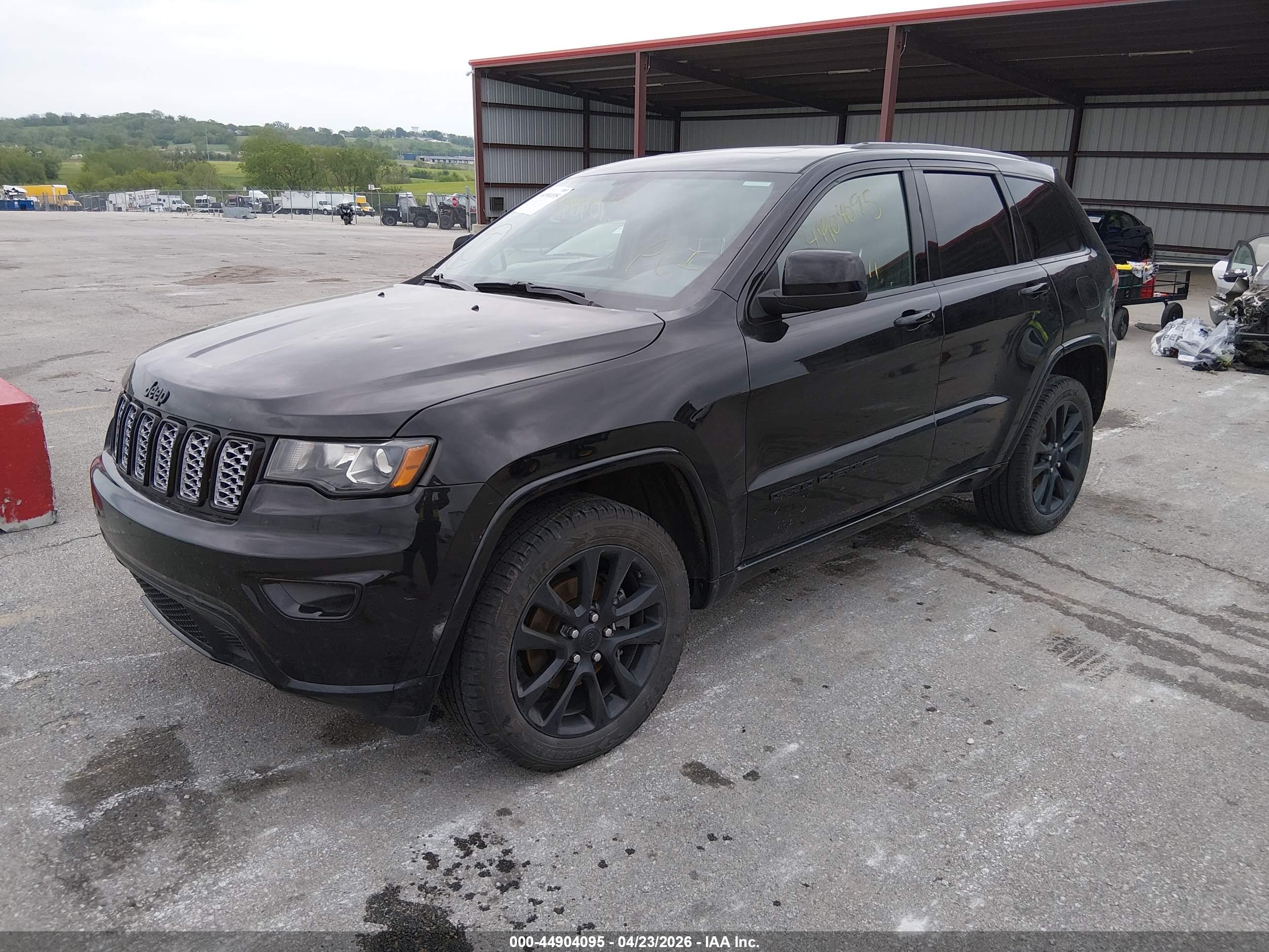 JEEP GRAND image 2