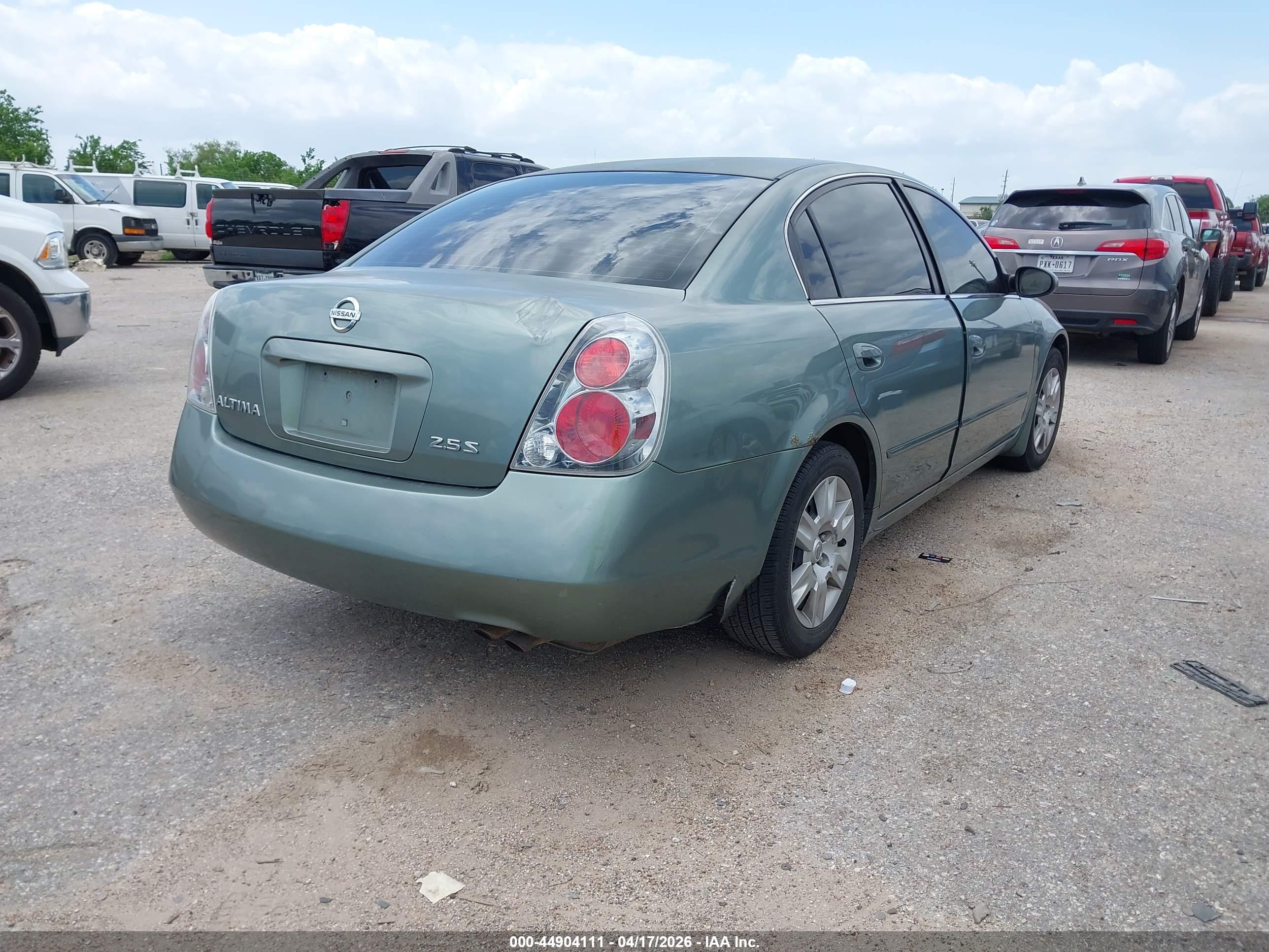 NISSAN ALTIMA image 4