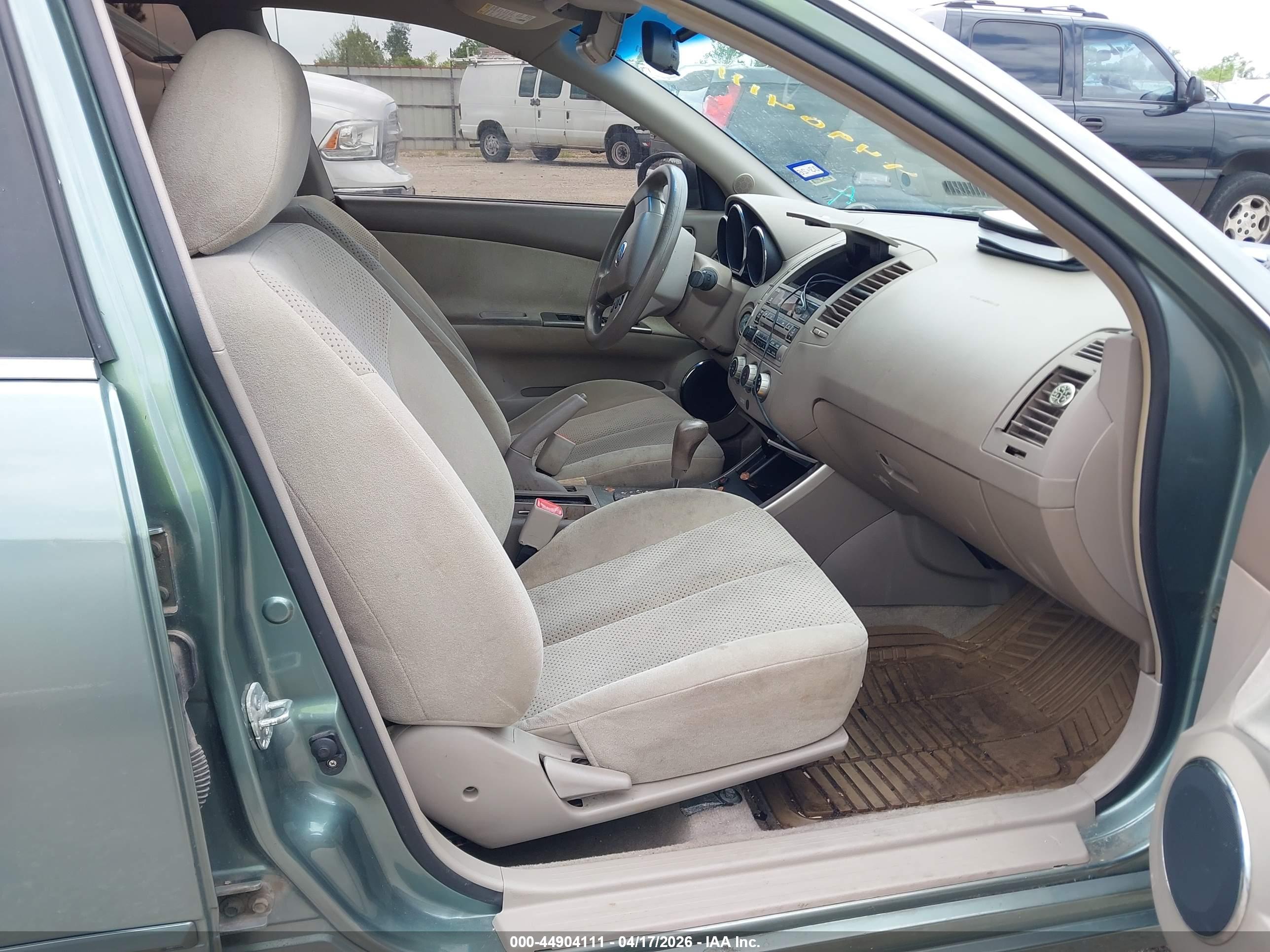 NISSAN ALTIMA image 5