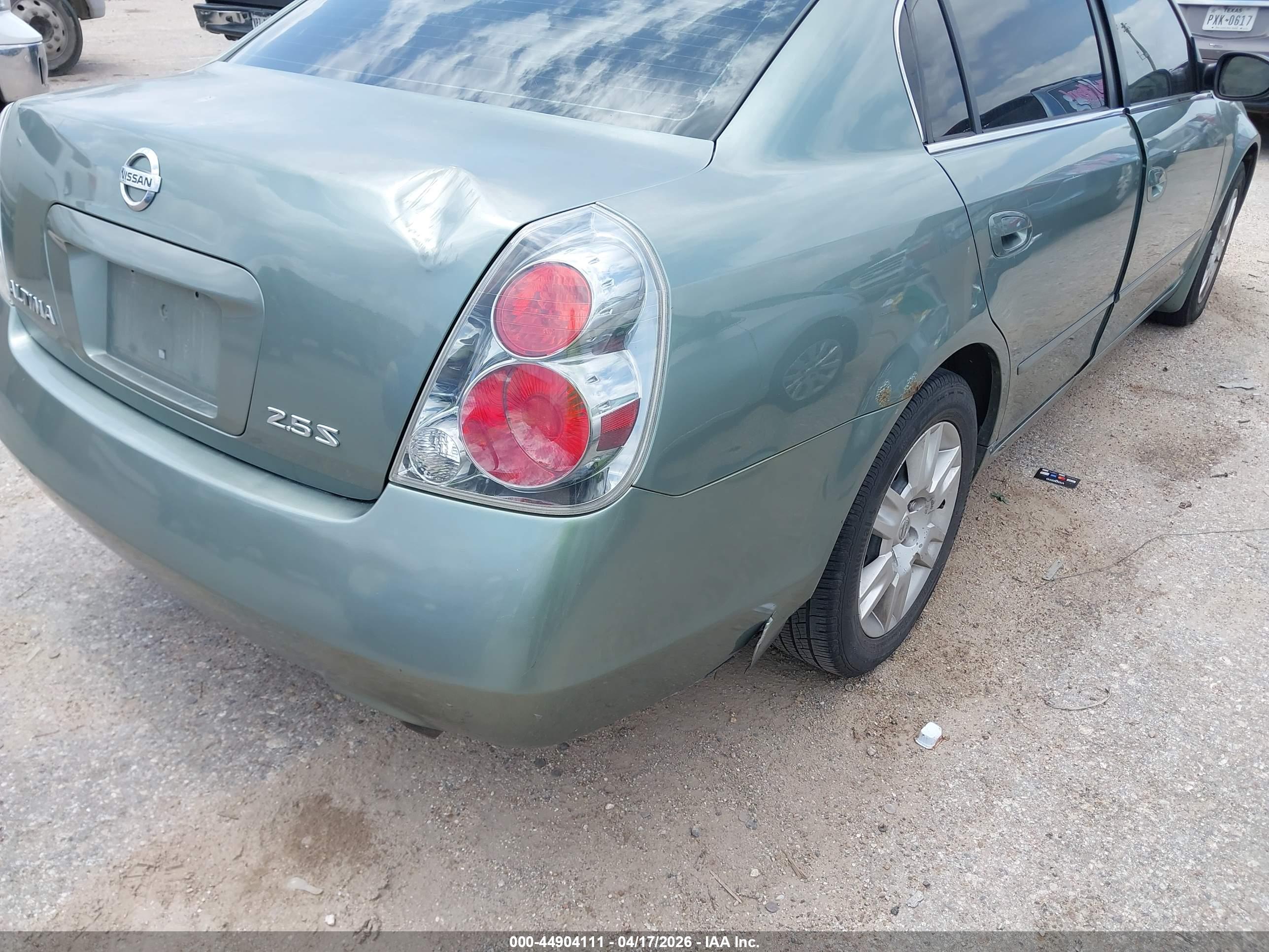 NISSAN ALTIMA image 6