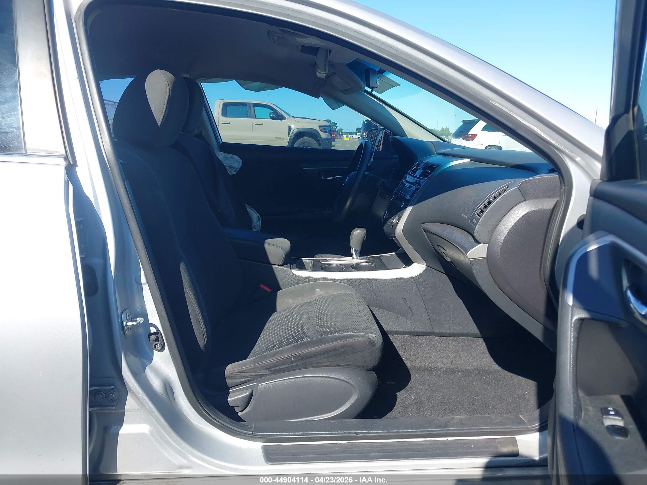 NISSAN ALTIMA image 5