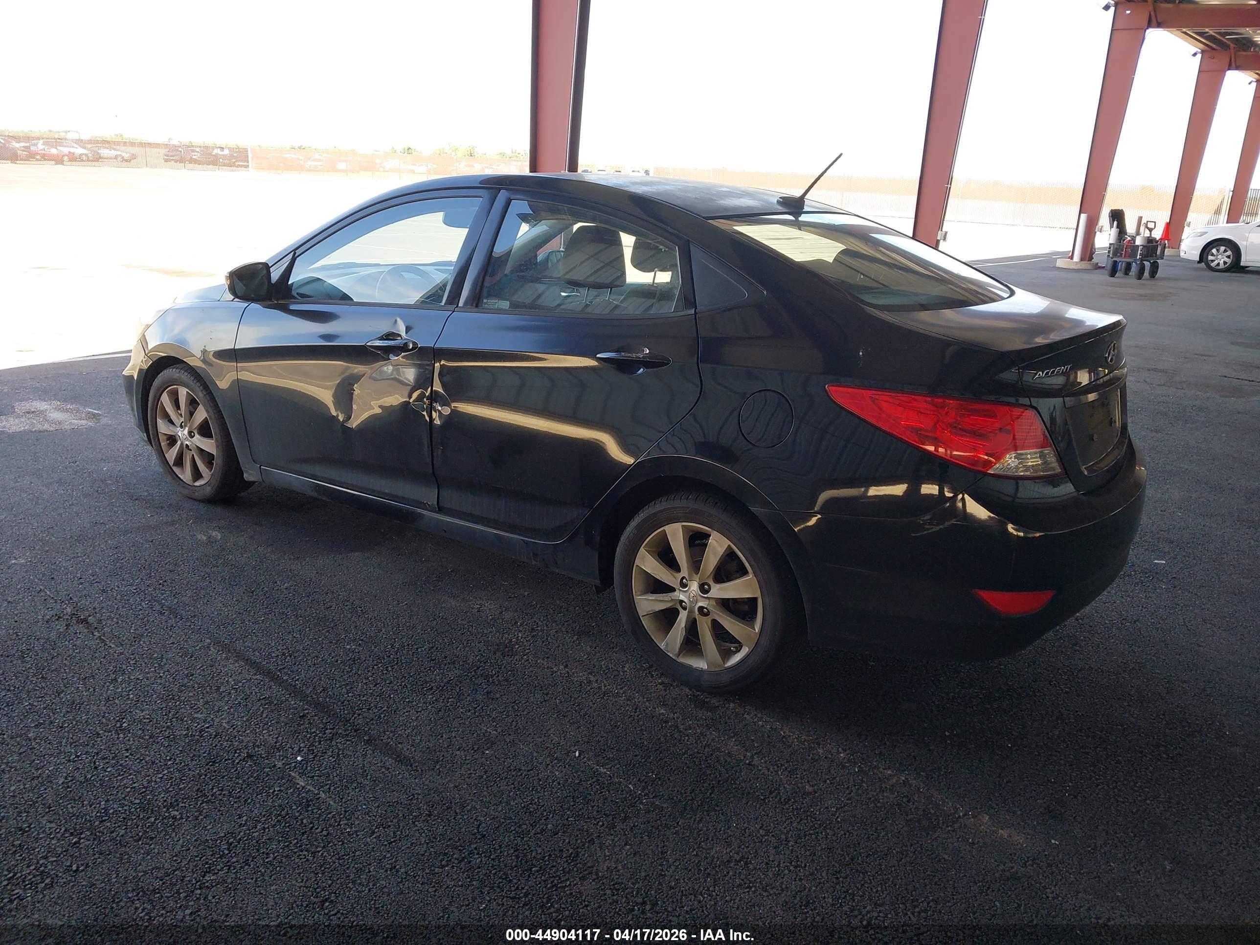 HYUNDAI ACCENT image 3