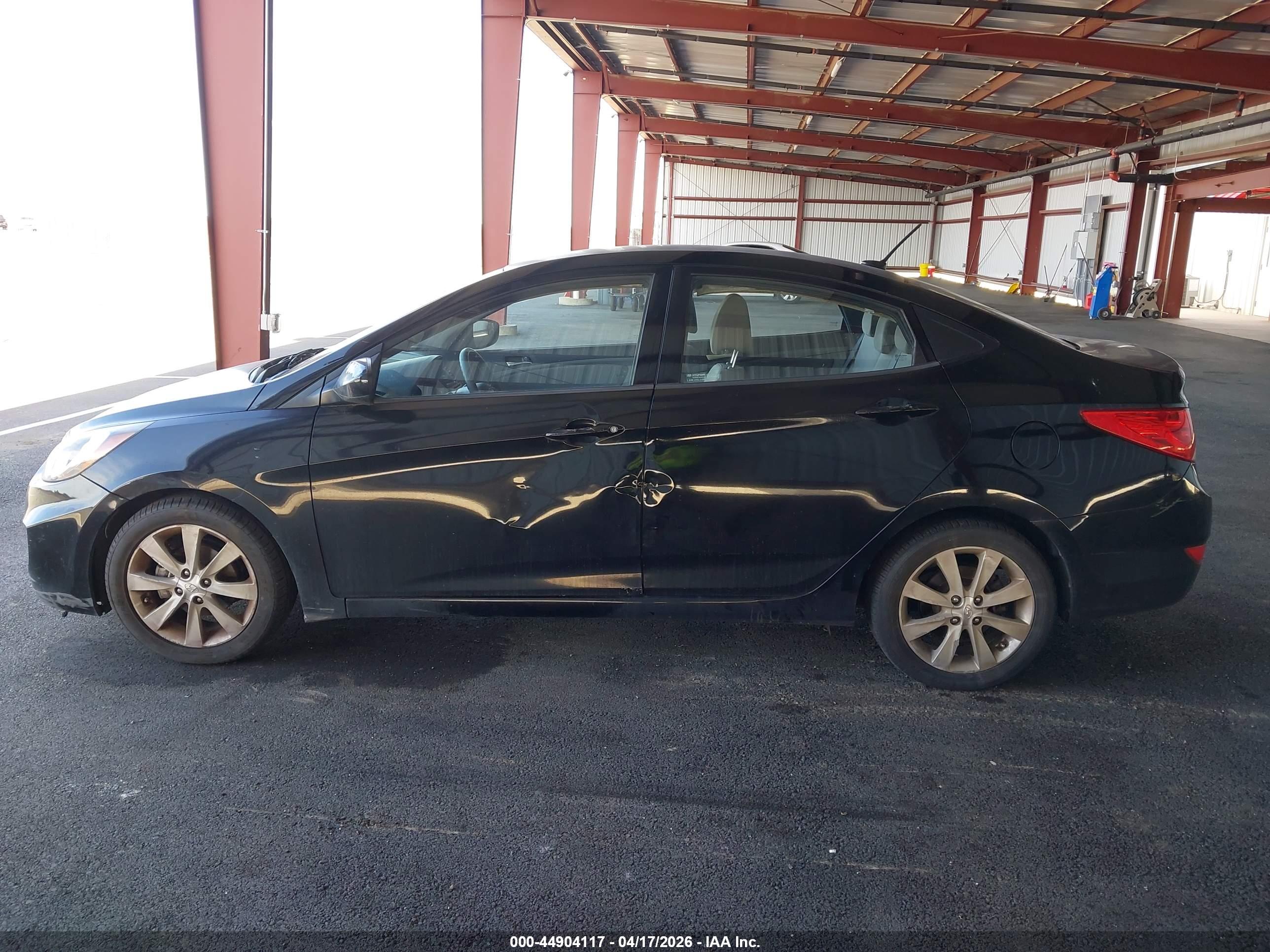 HYUNDAI ACCENT image 6