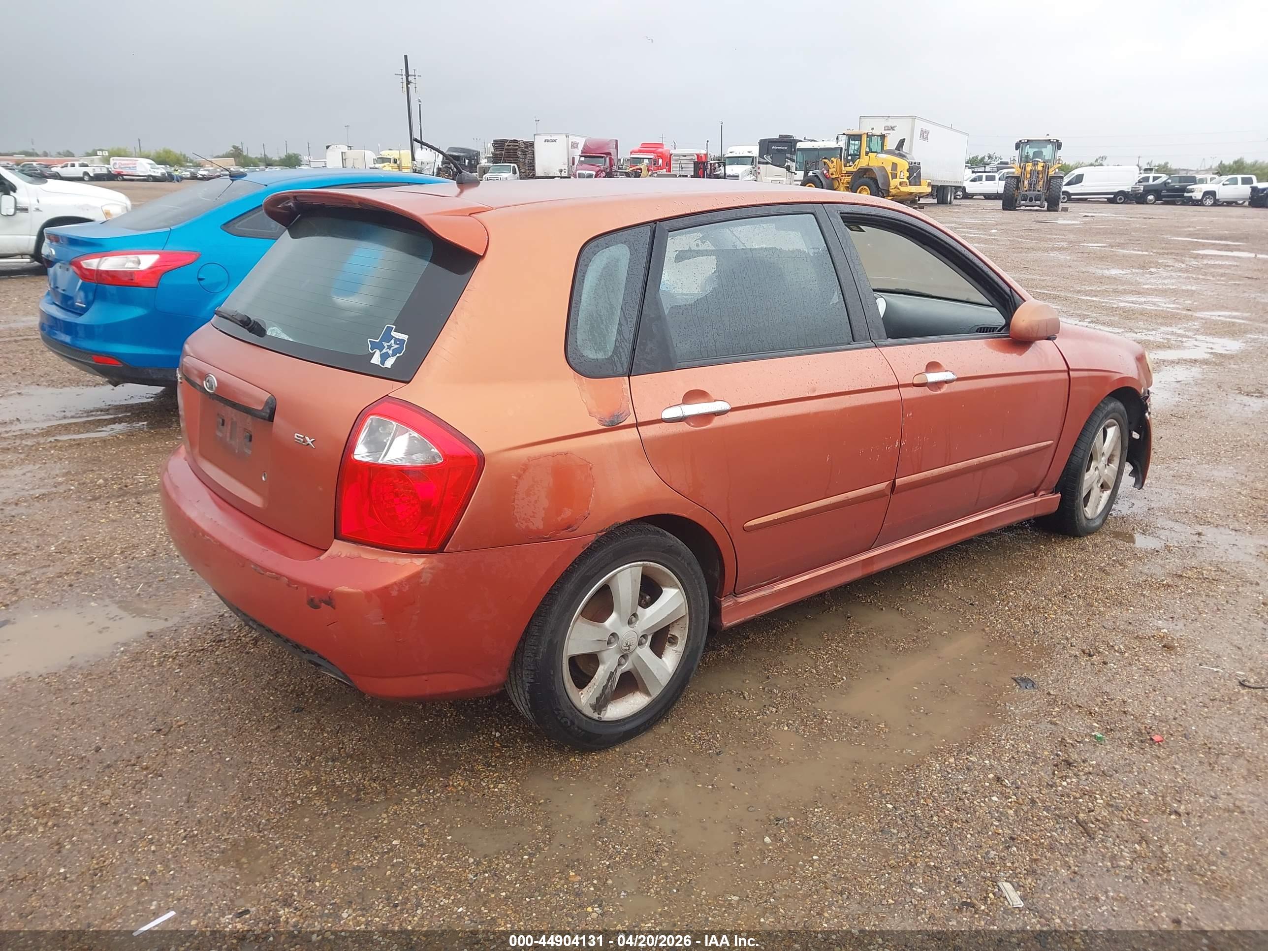 KIA SPECTRA5 image 4