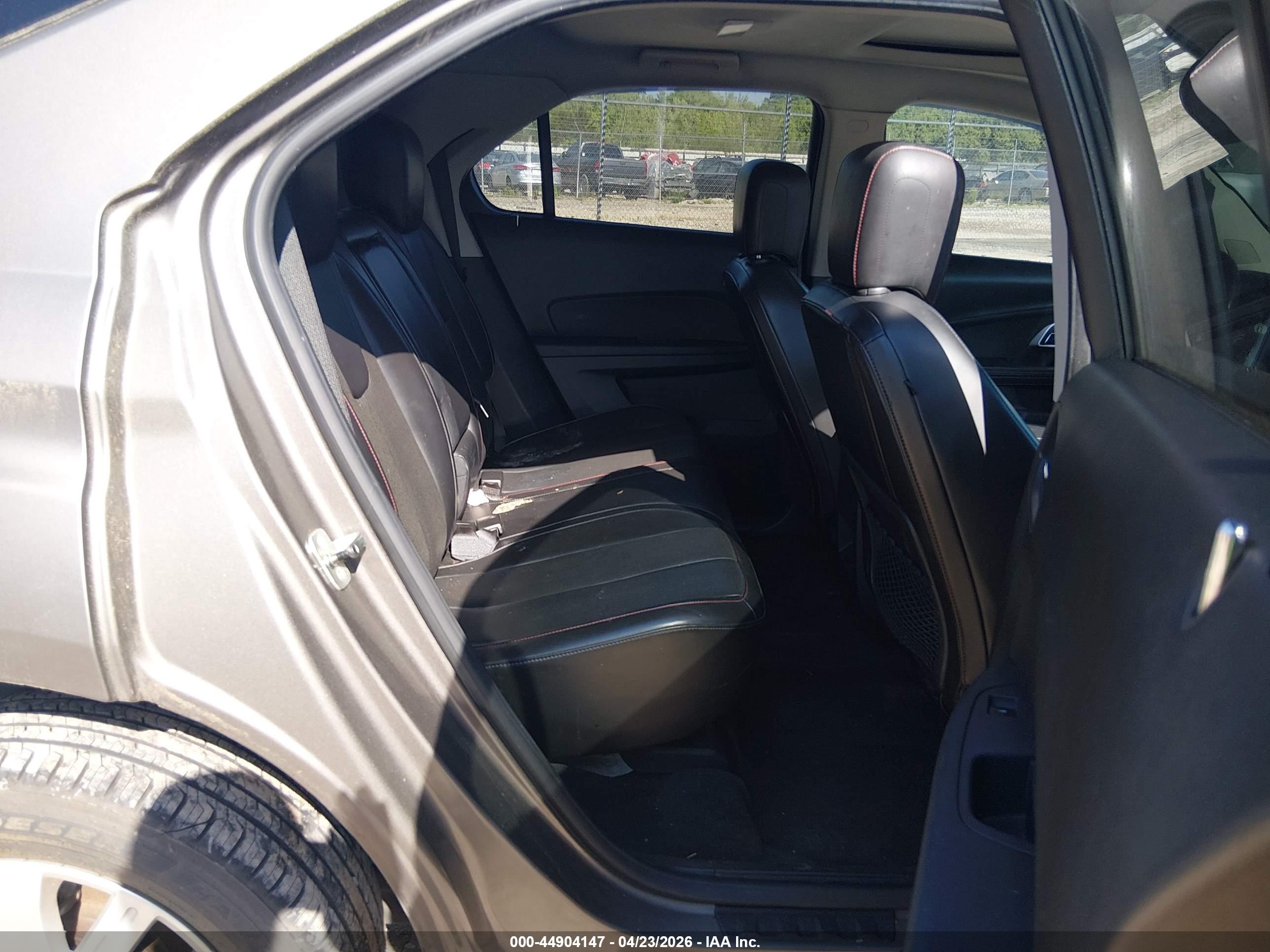 CHEVROLET EQUINOX image 8