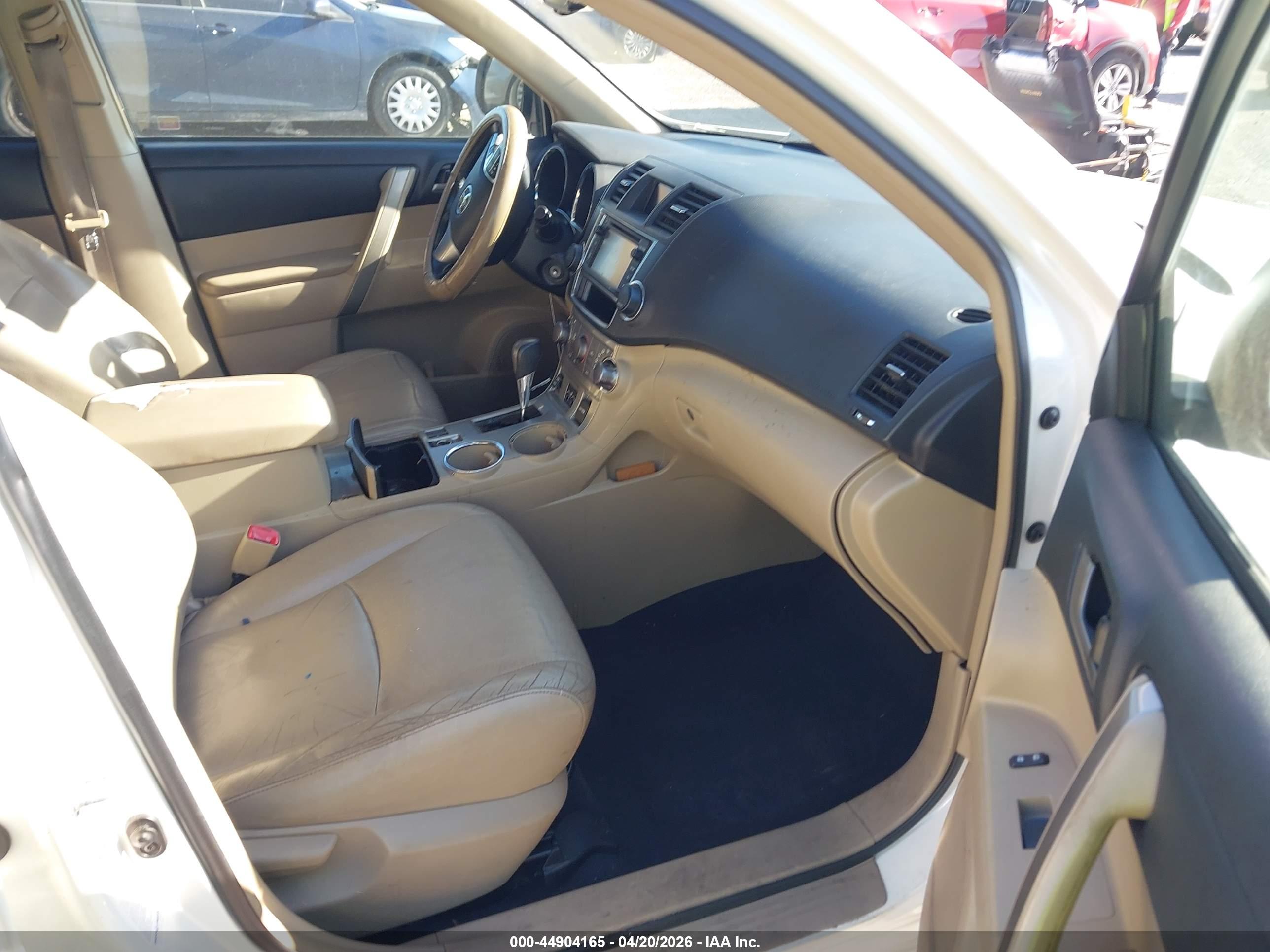 TOYOTA HIGHLANDER image 5