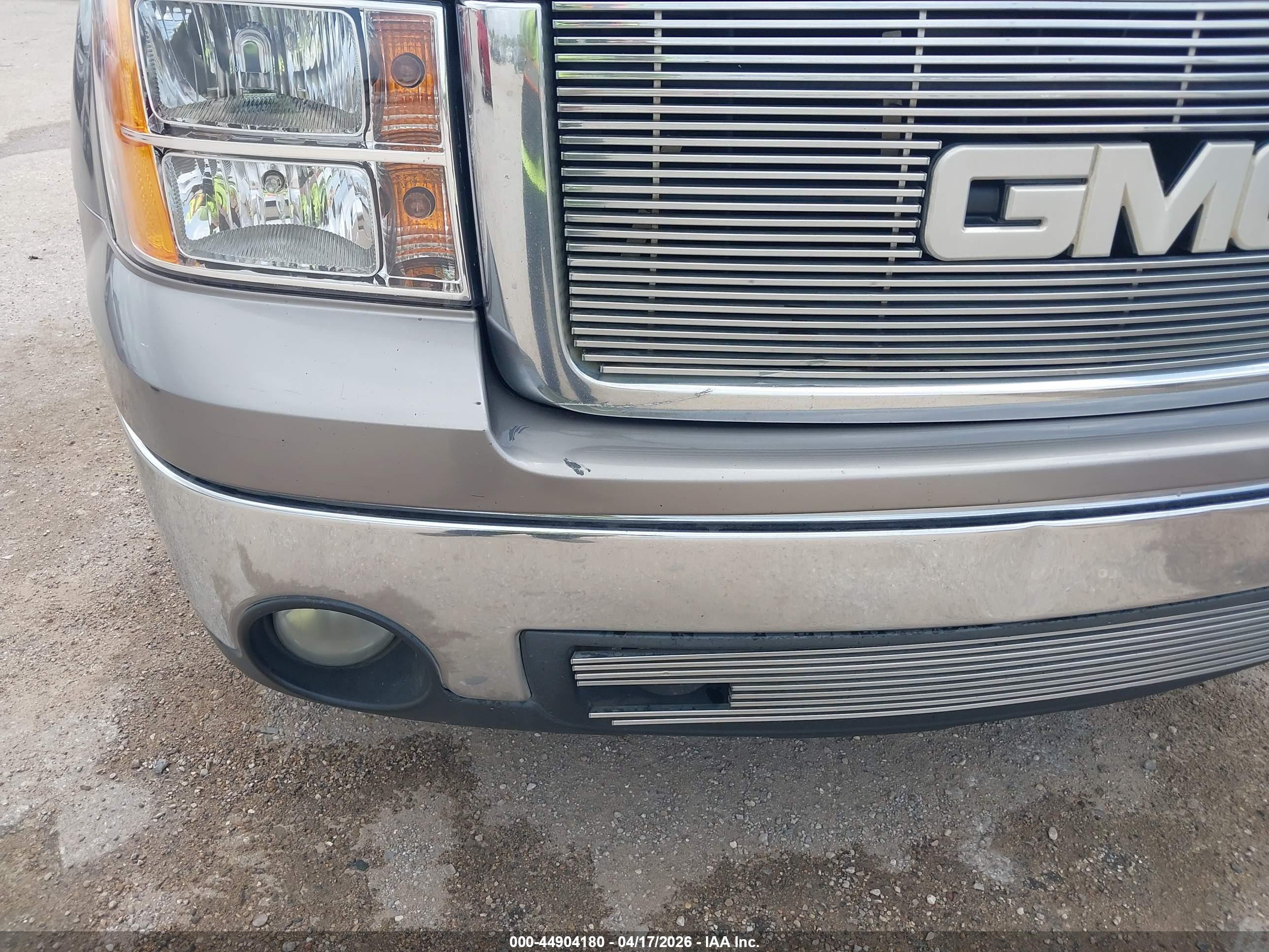 GMC SIERRA image 6