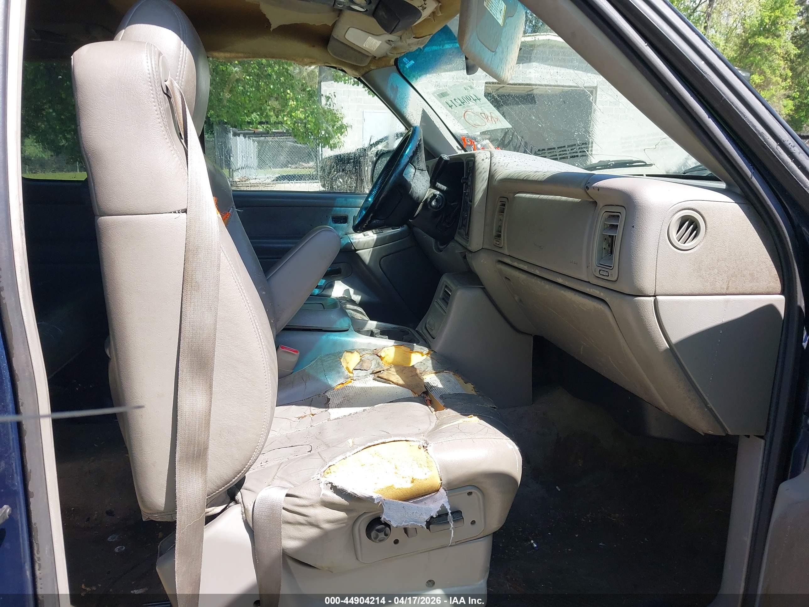 CHEVROLET SILVERADO image 5