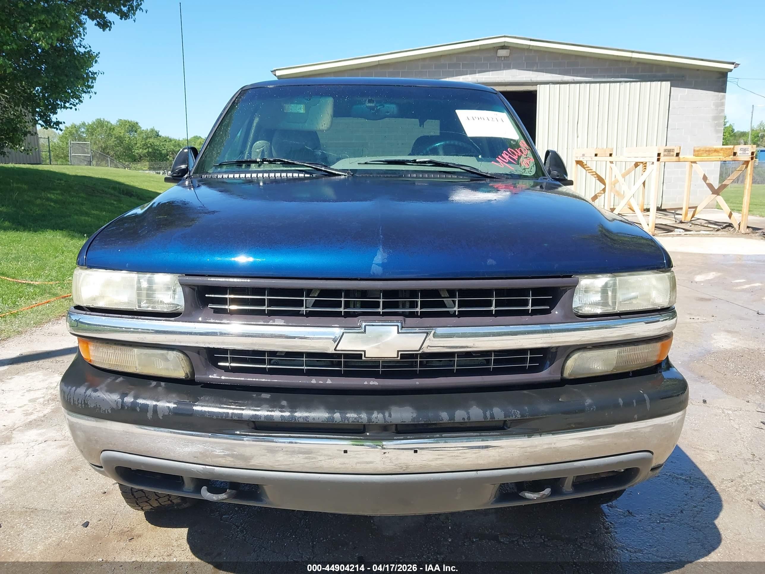 CHEVROLET SILVERADO image 6