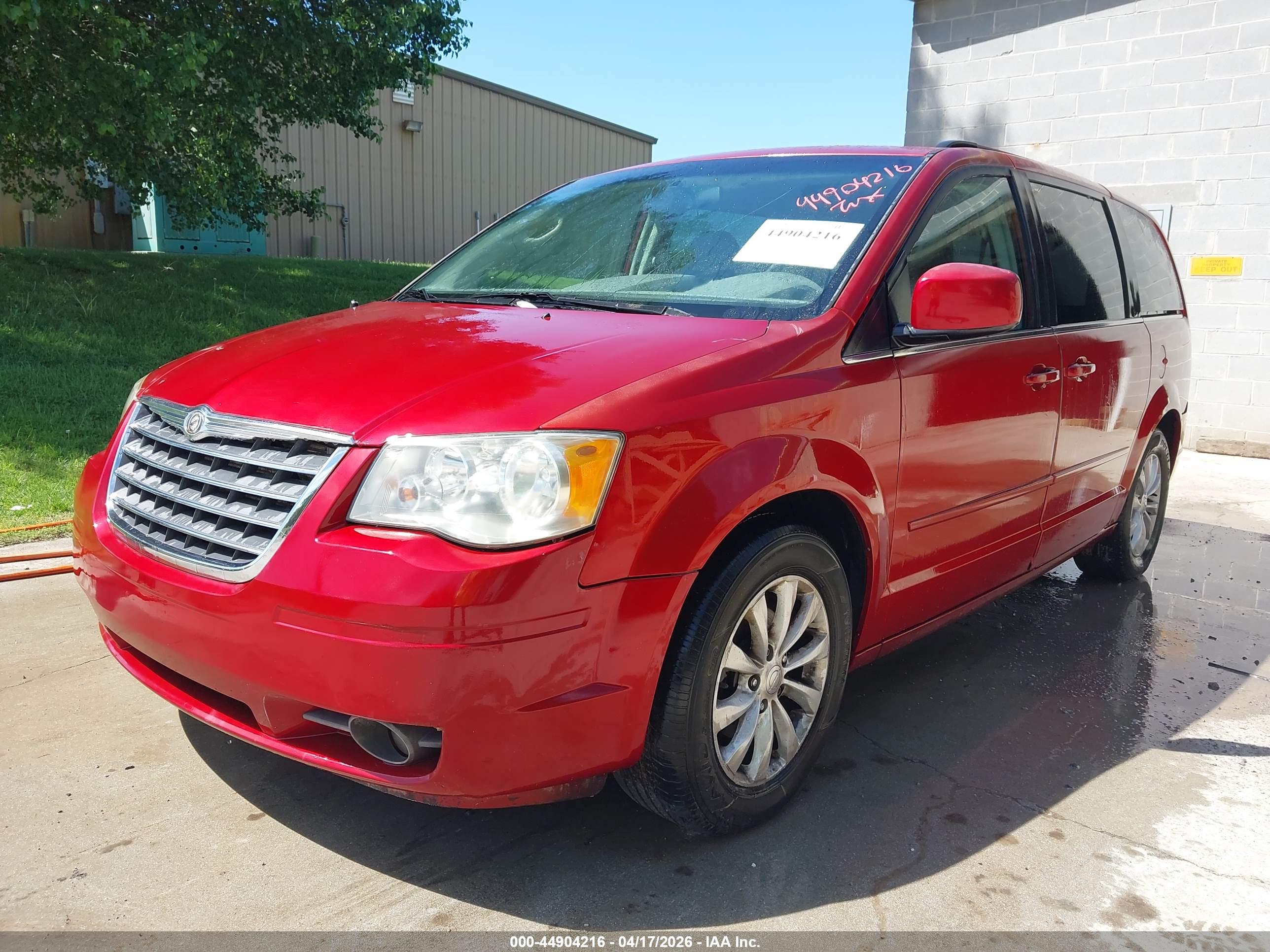 CHRYSLER TOWN image 2