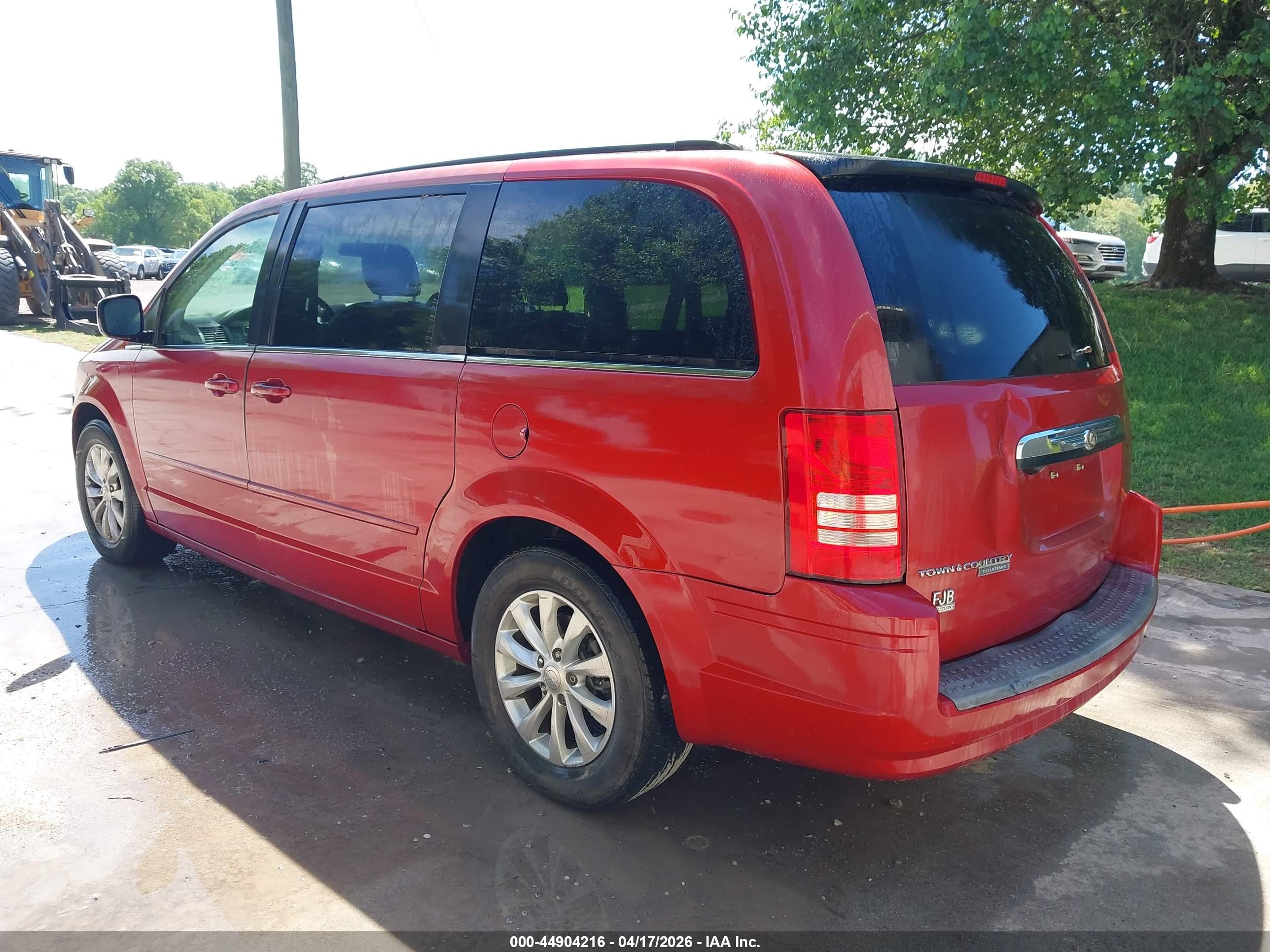 CHRYSLER TOWN image 3