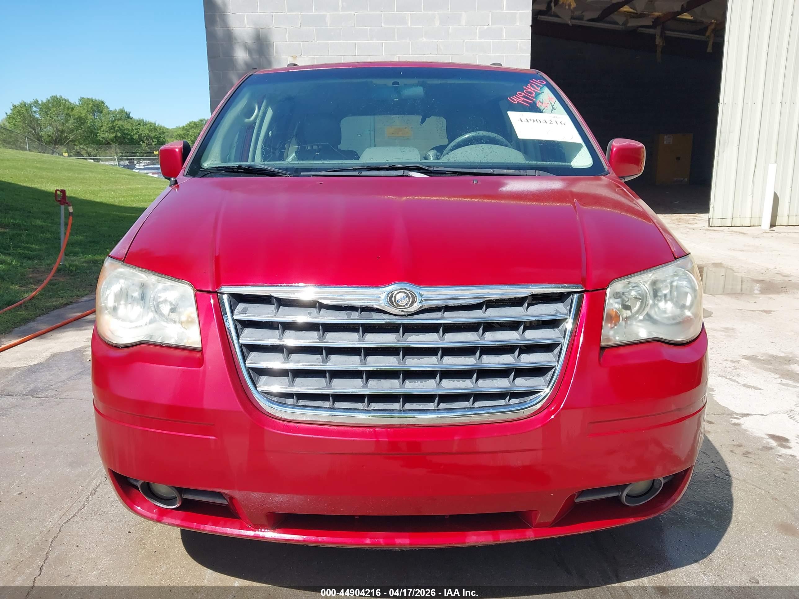 CHRYSLER TOWN image 6