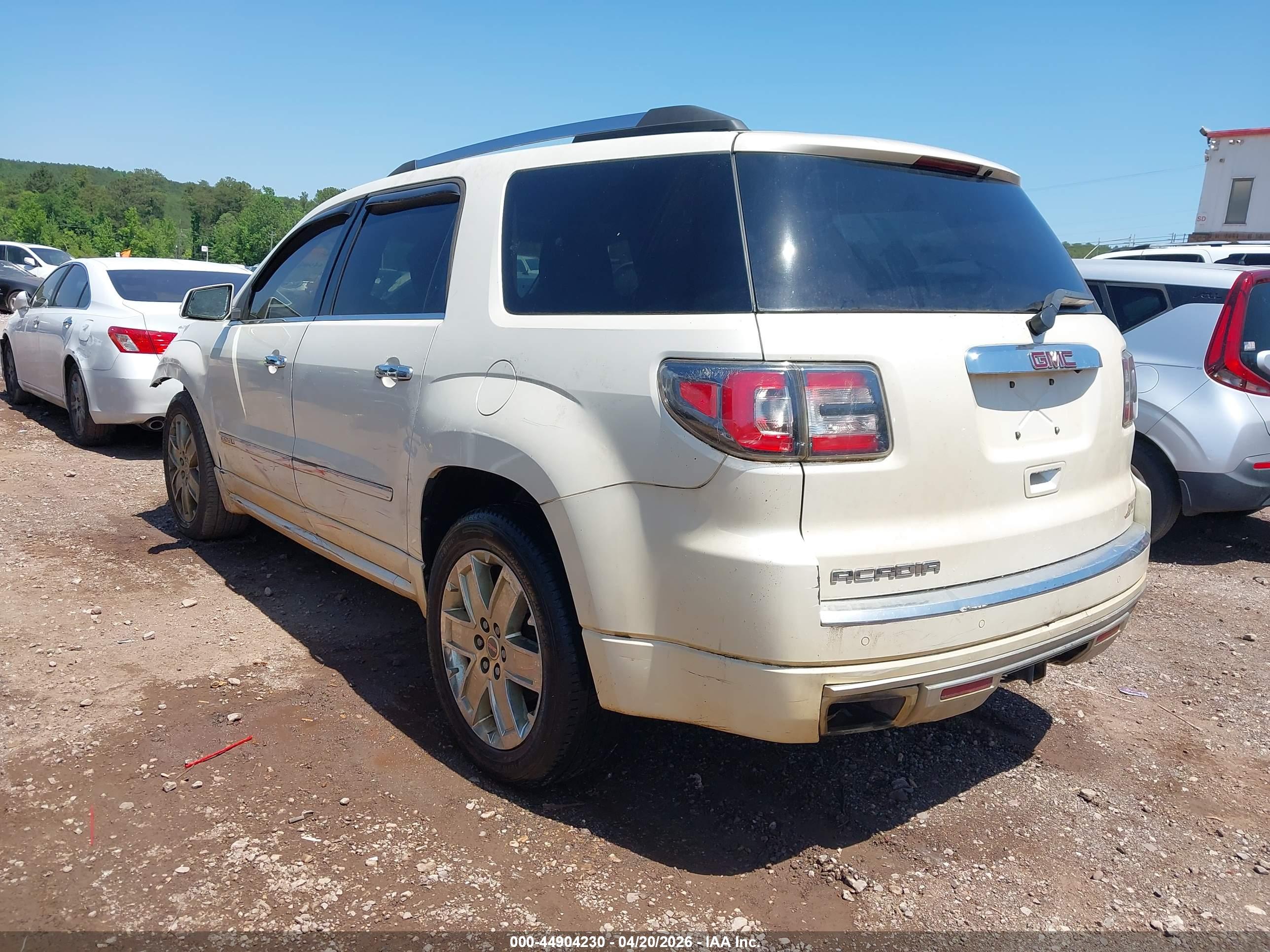 GMC ACADIA image 3