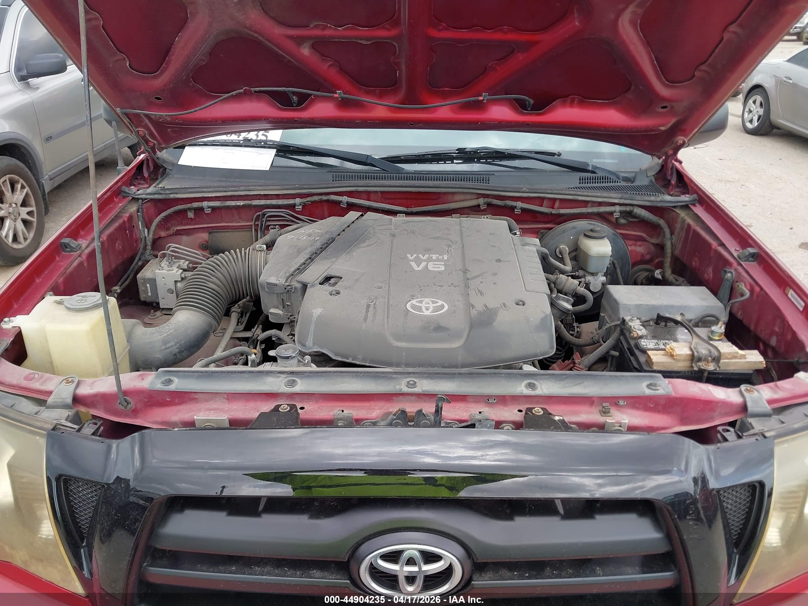 TOYOTA TACOMA image 10