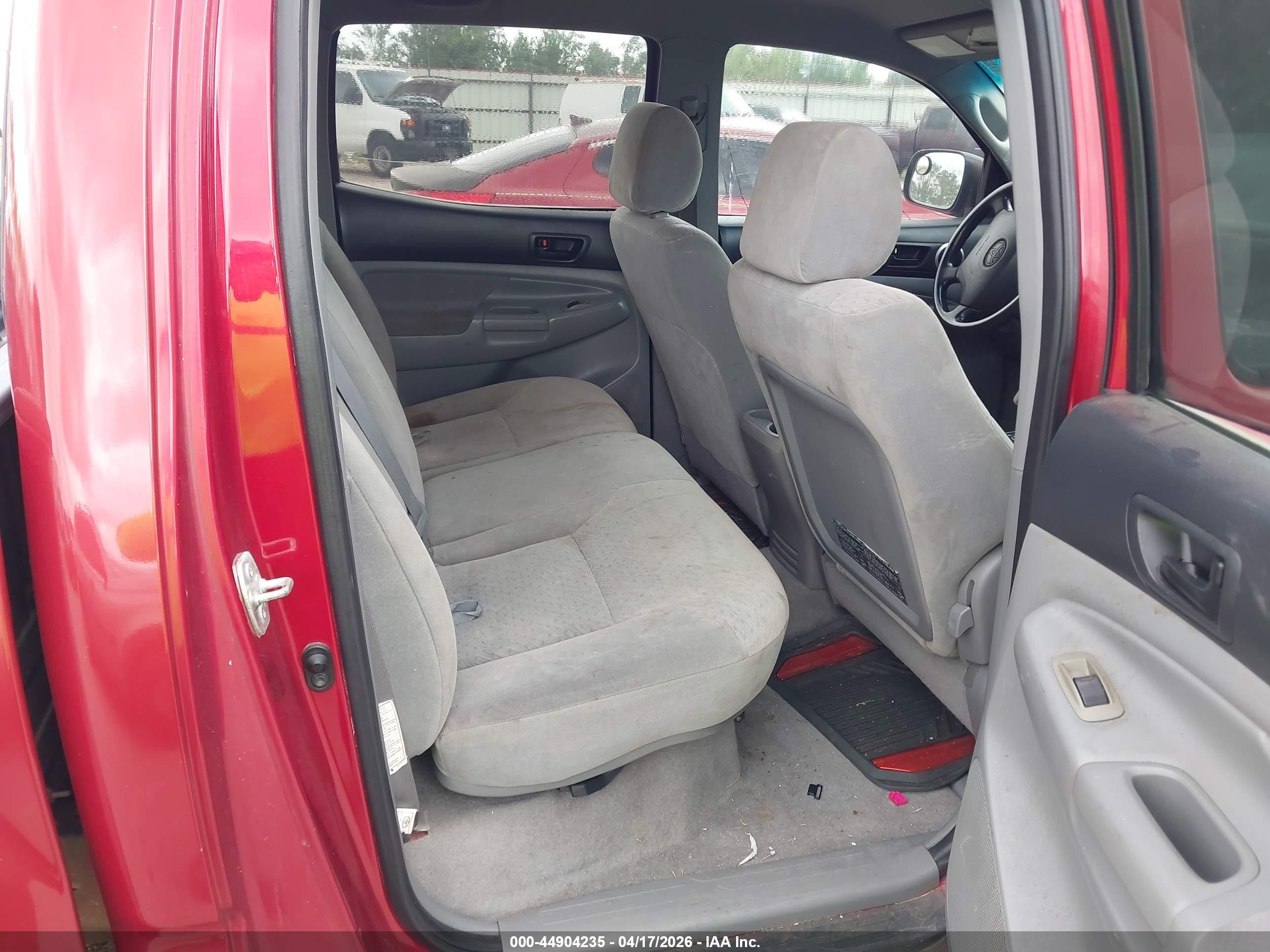 TOYOTA TACOMA image 8