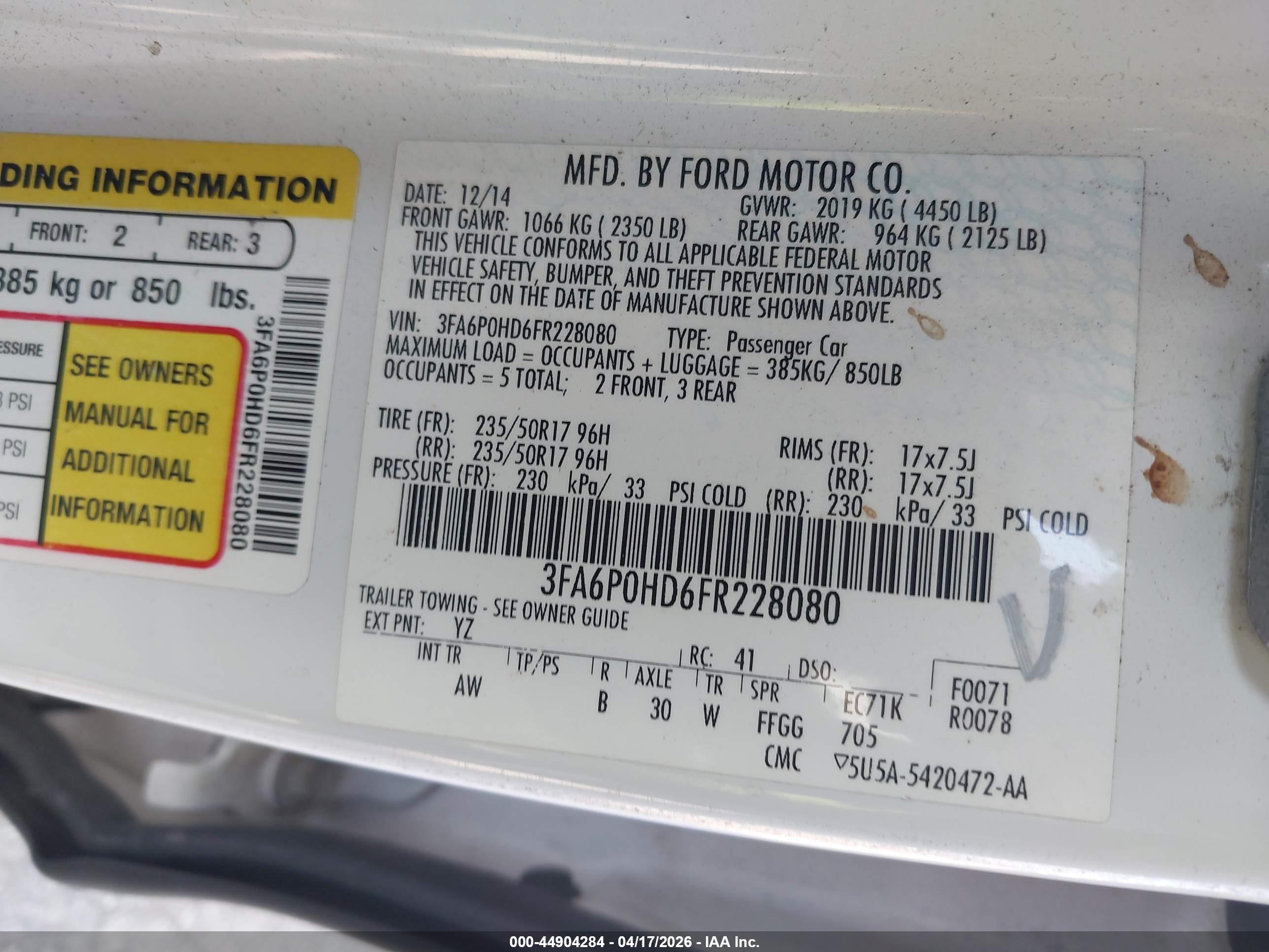 FORD FUSION image 9