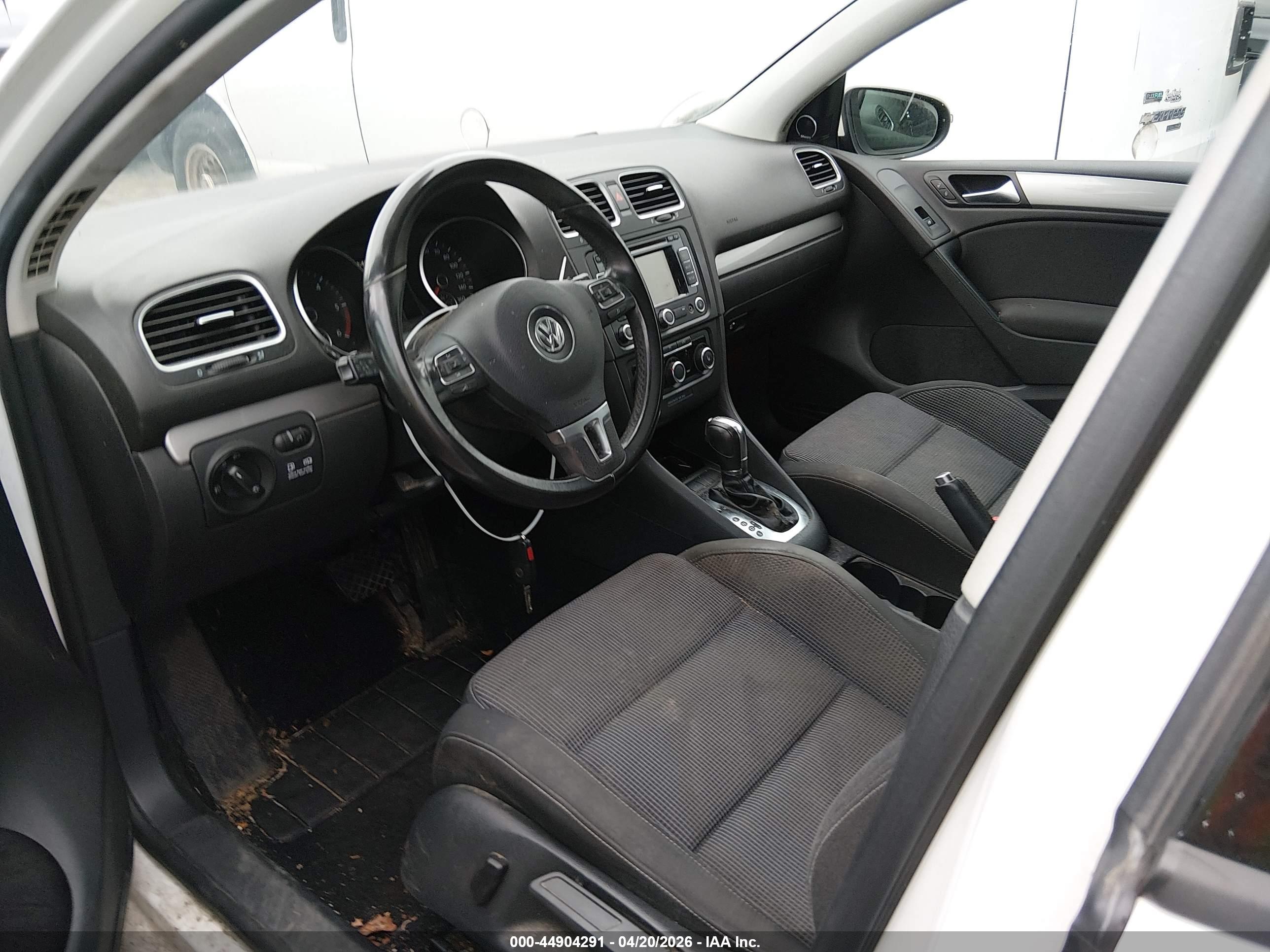 VOLKSWAGEN GOLF image 5