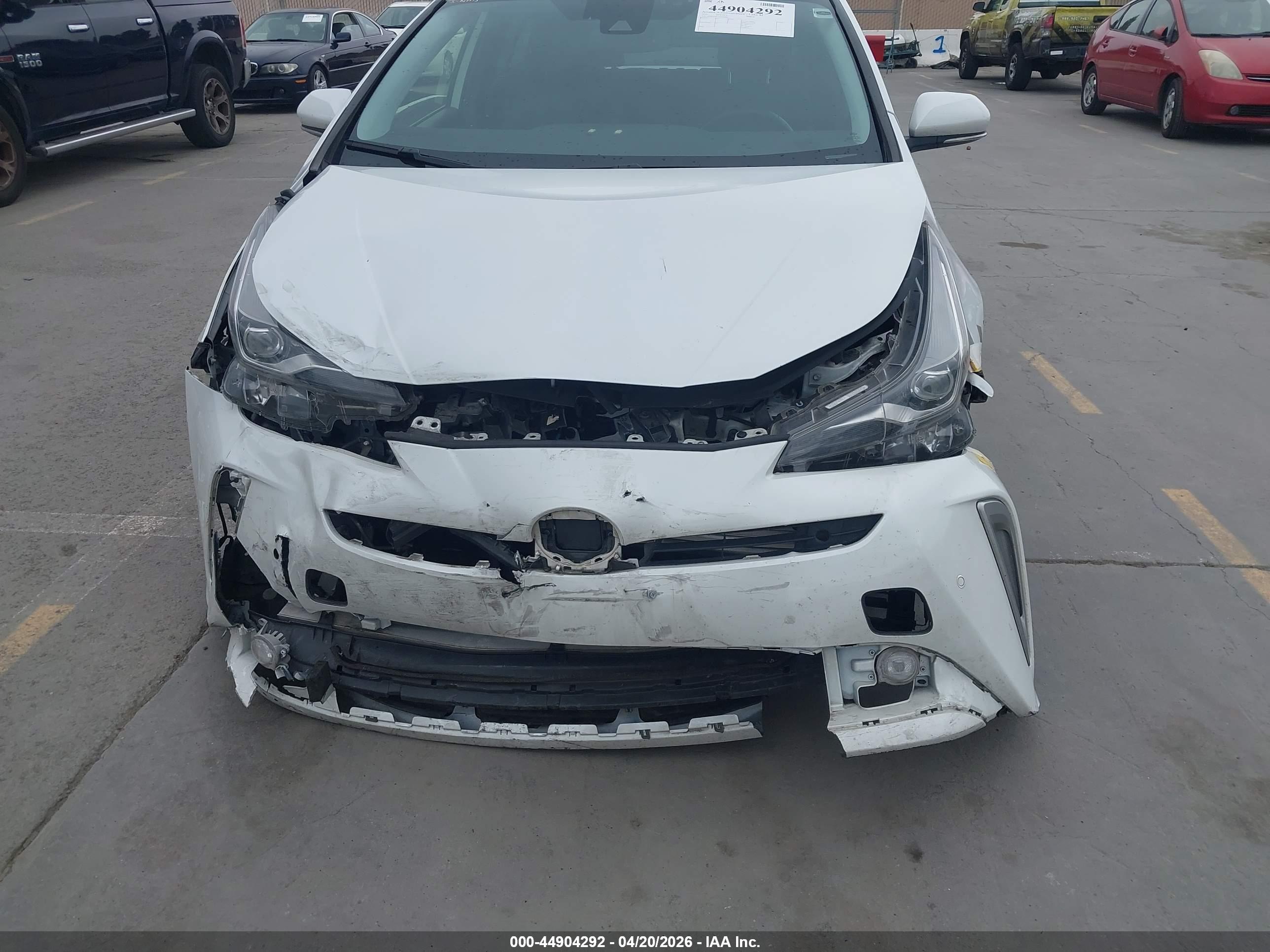 TOYOTA PRIUS image 6