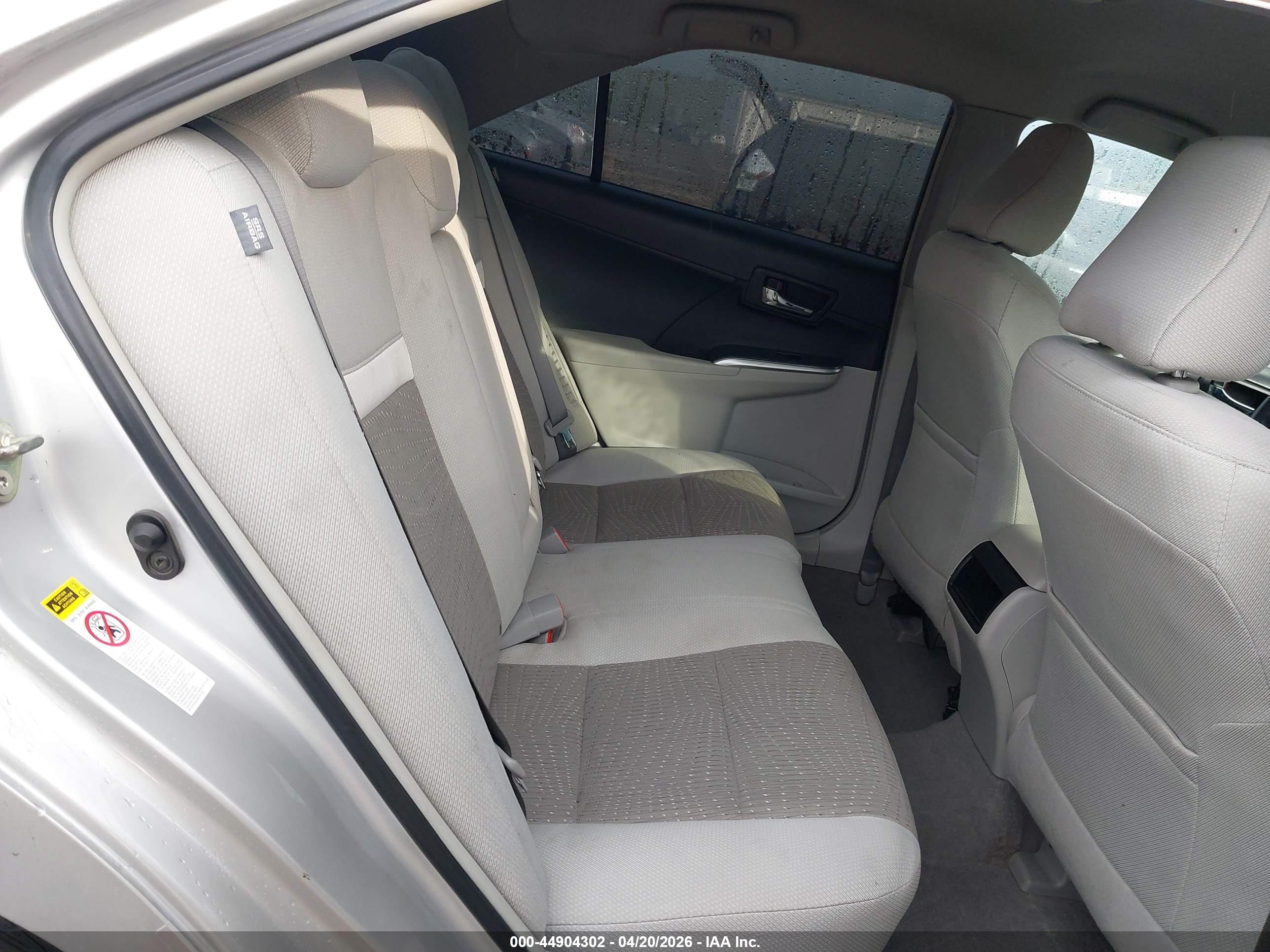 TOYOTA CAMRY image 8