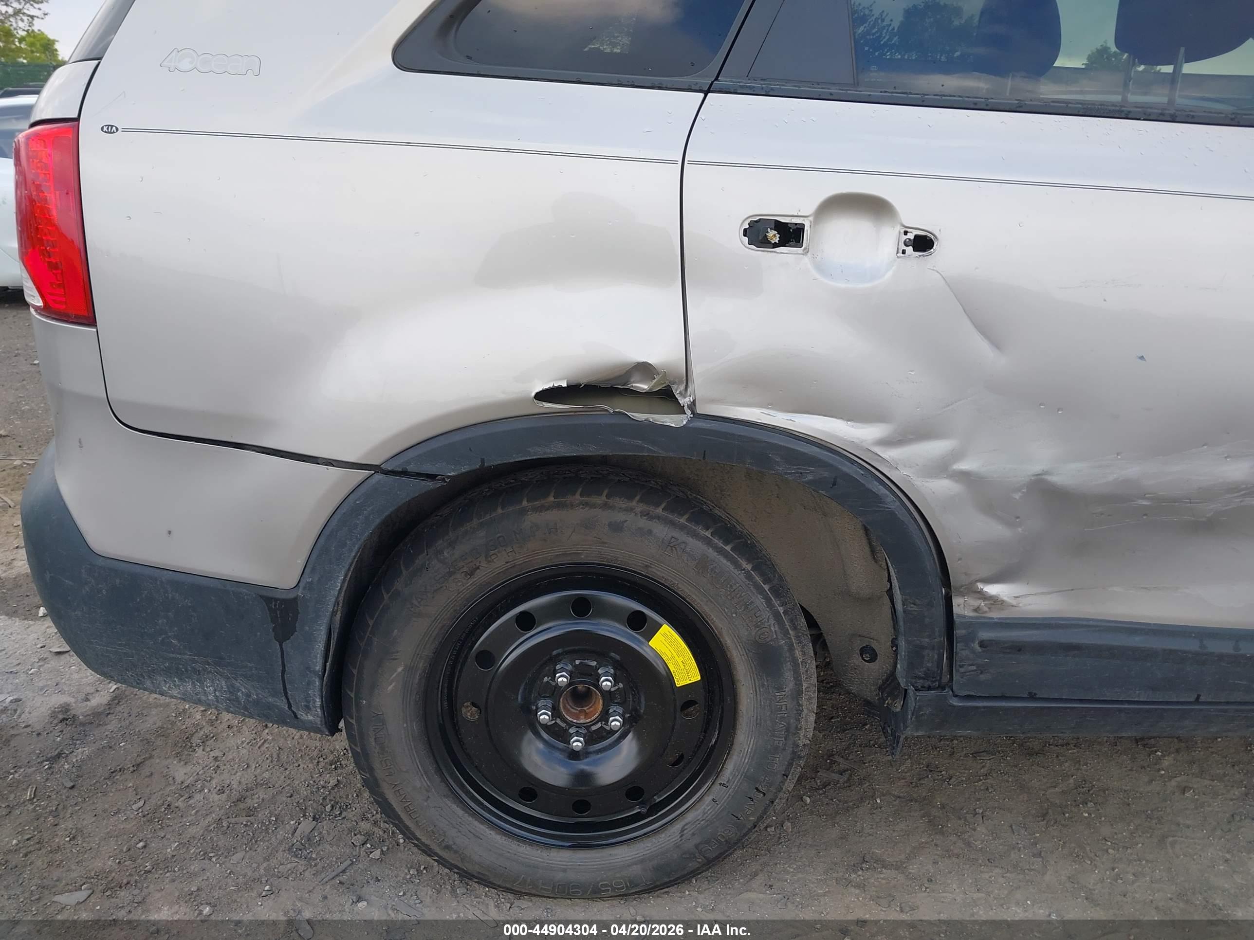 KIA SORENTO image 6