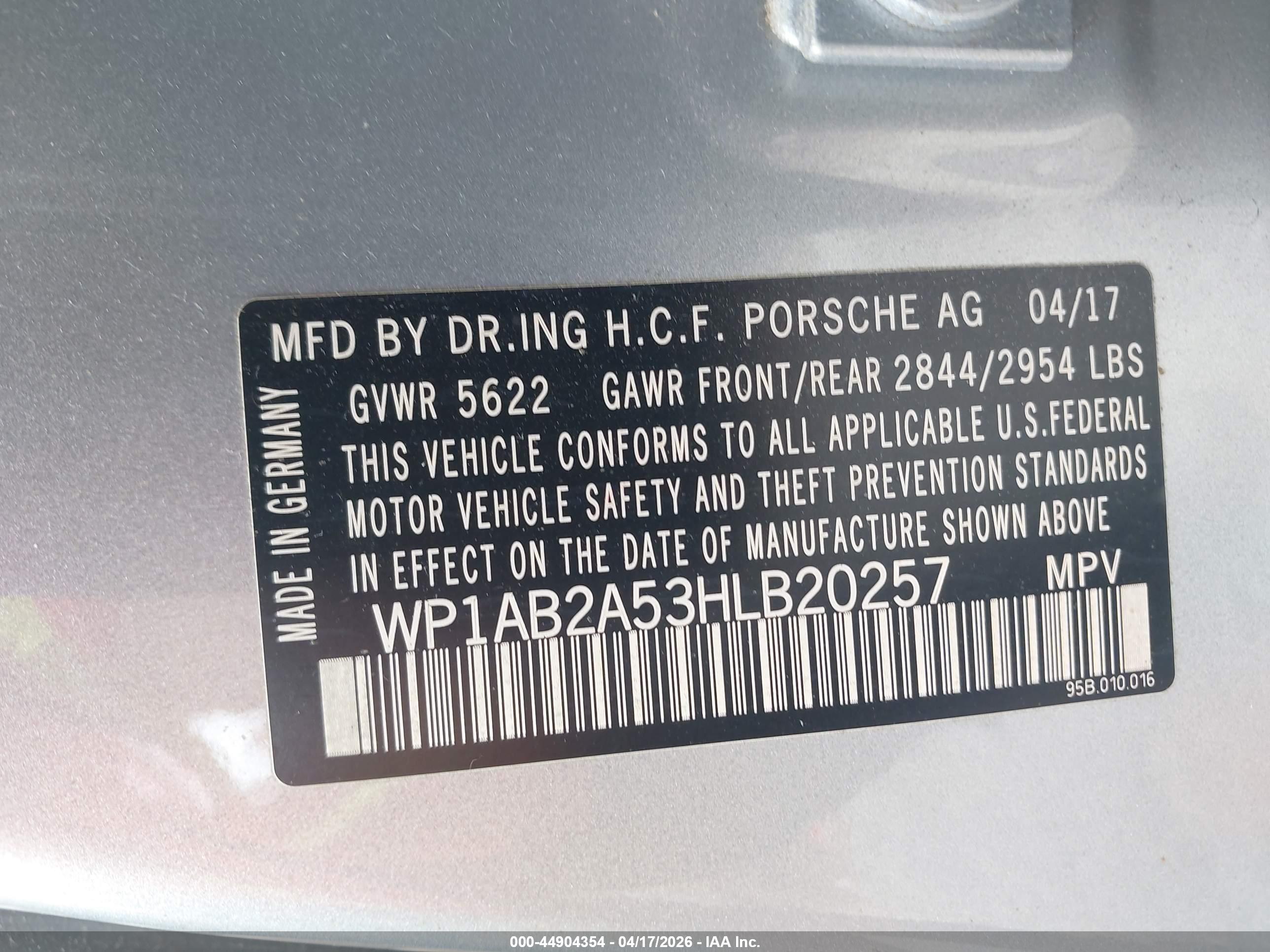 PORSCHE MACAN image 9