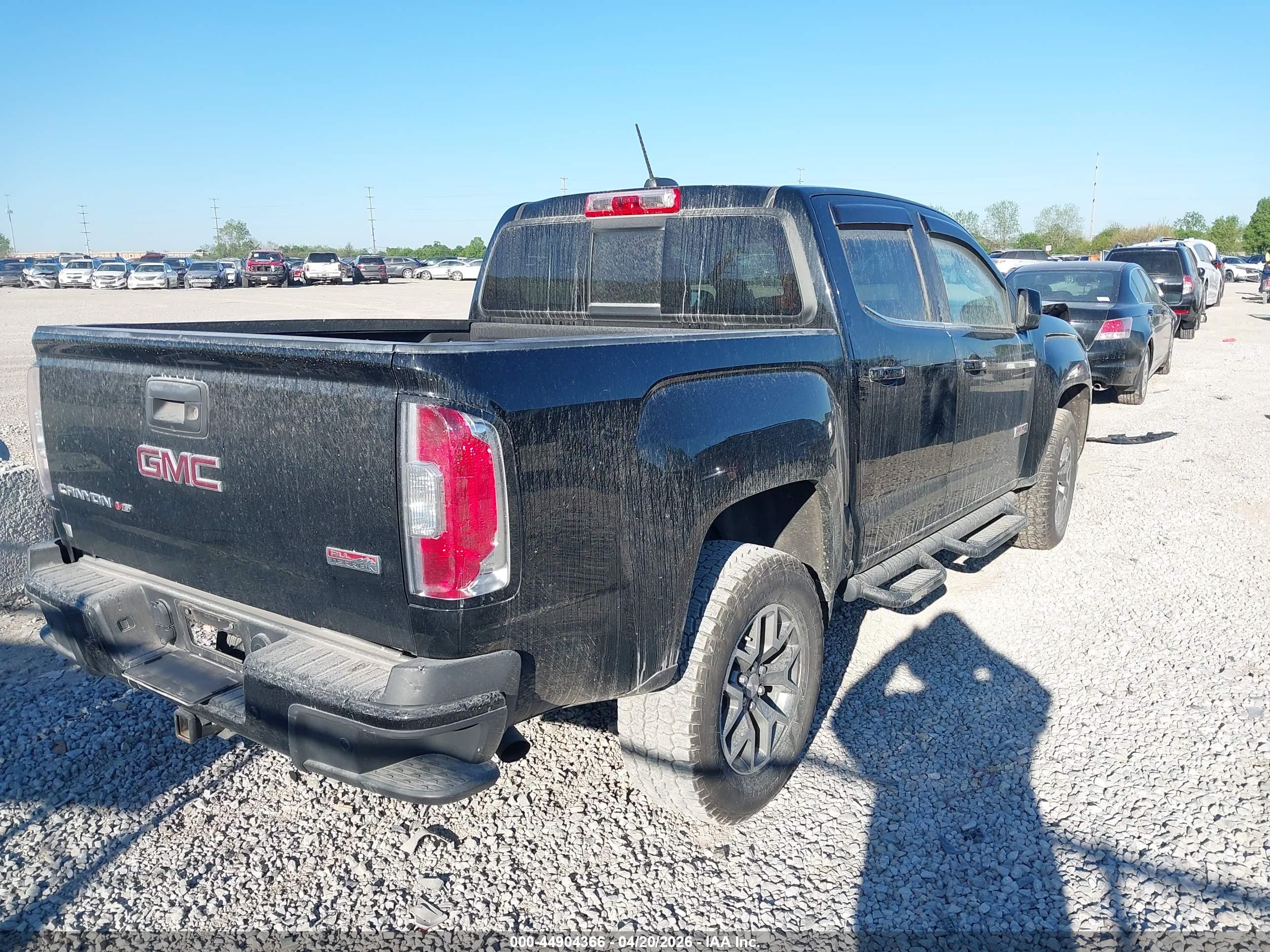 GMC CANYON image 4