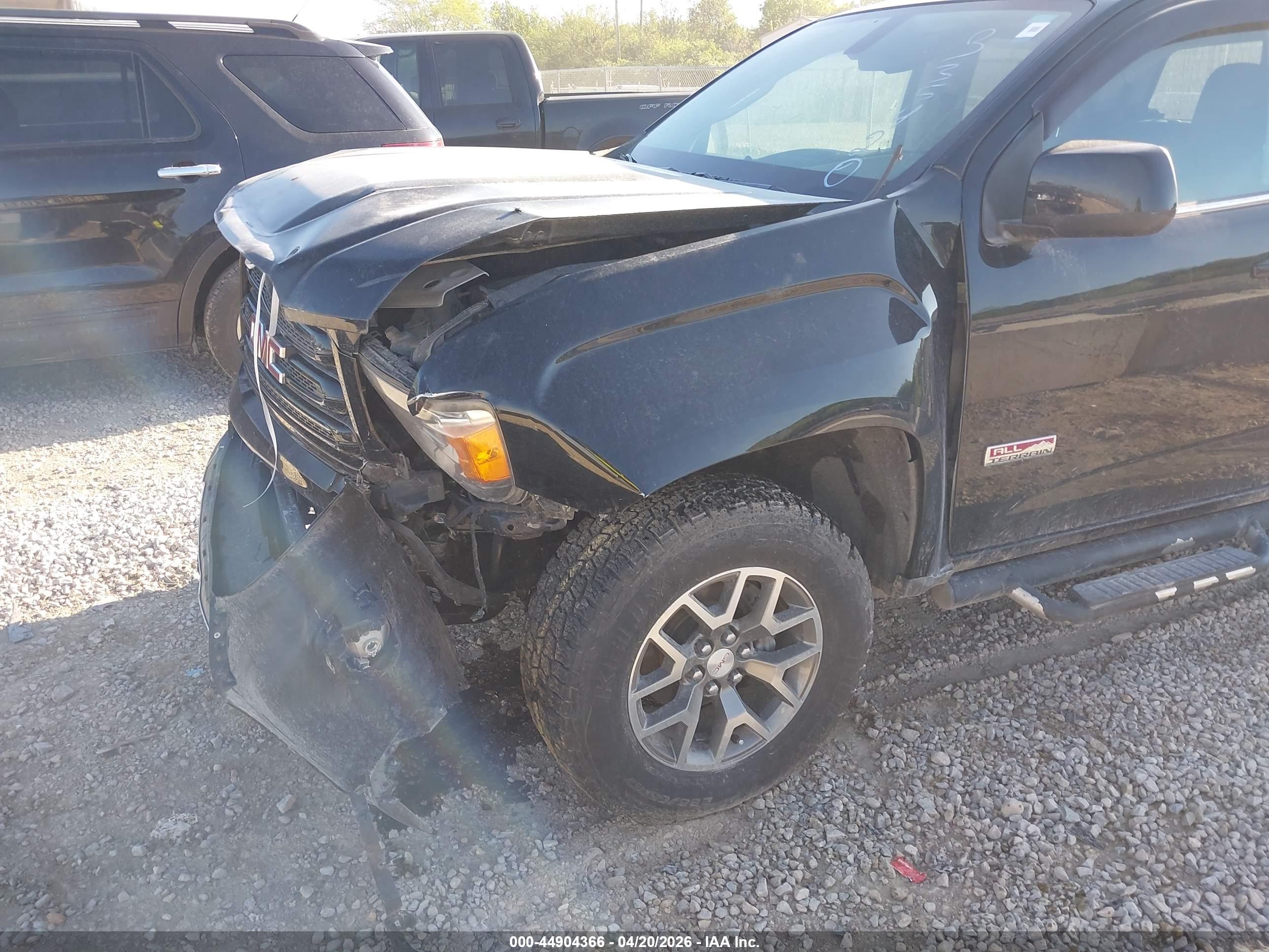 GMC CANYON image 6