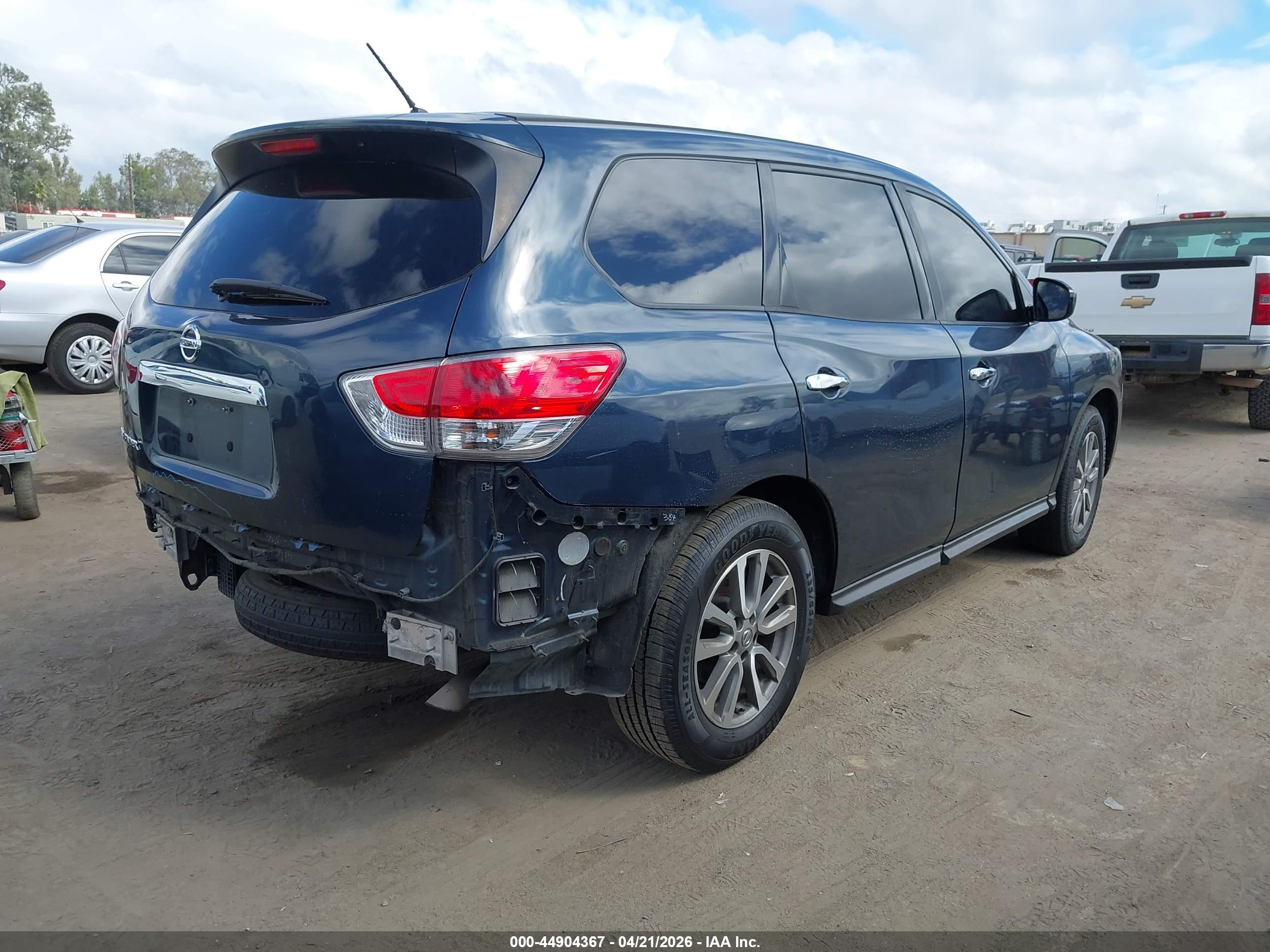 NISSAN PATHFINDER image 4